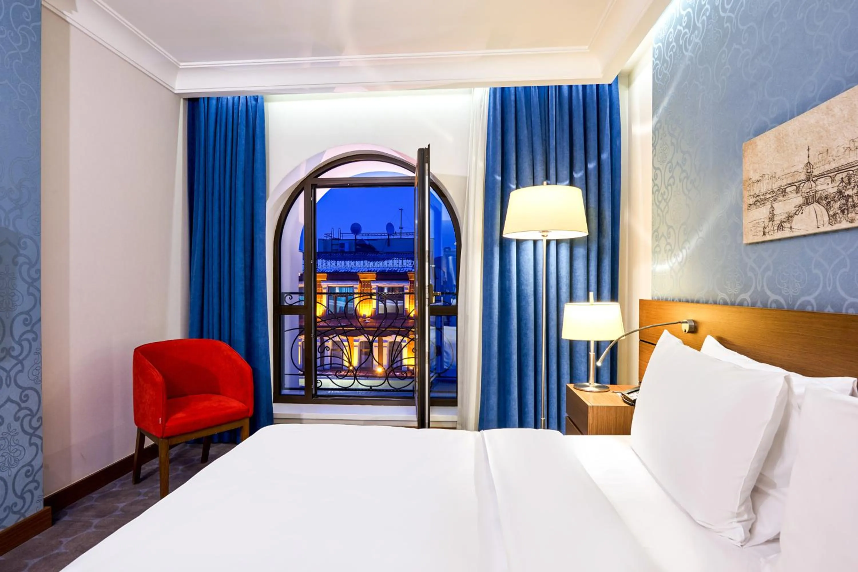 View (from property/room), Bed in Radisson Blu Hotel, Kyiv Podil City Centre