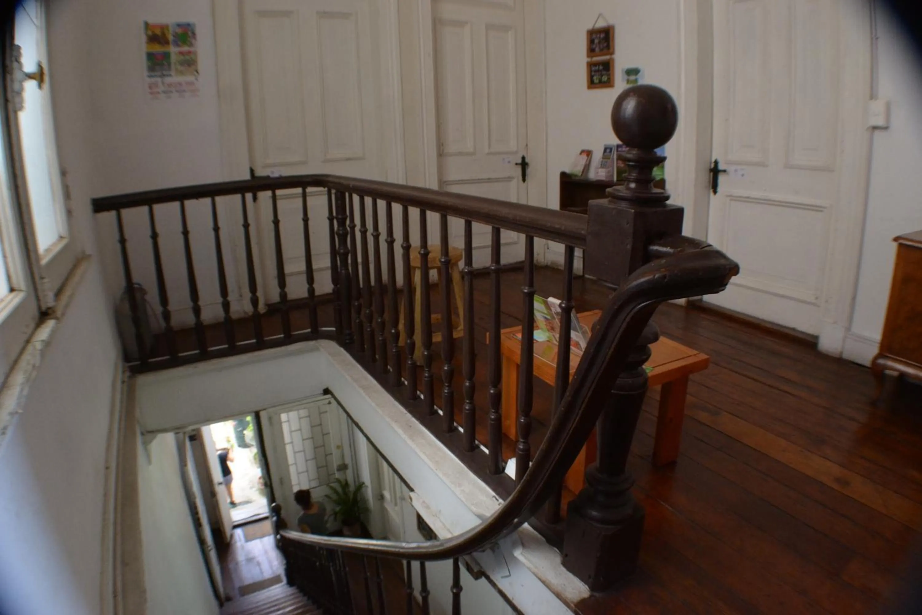 Property building in Casa Volante Hostal