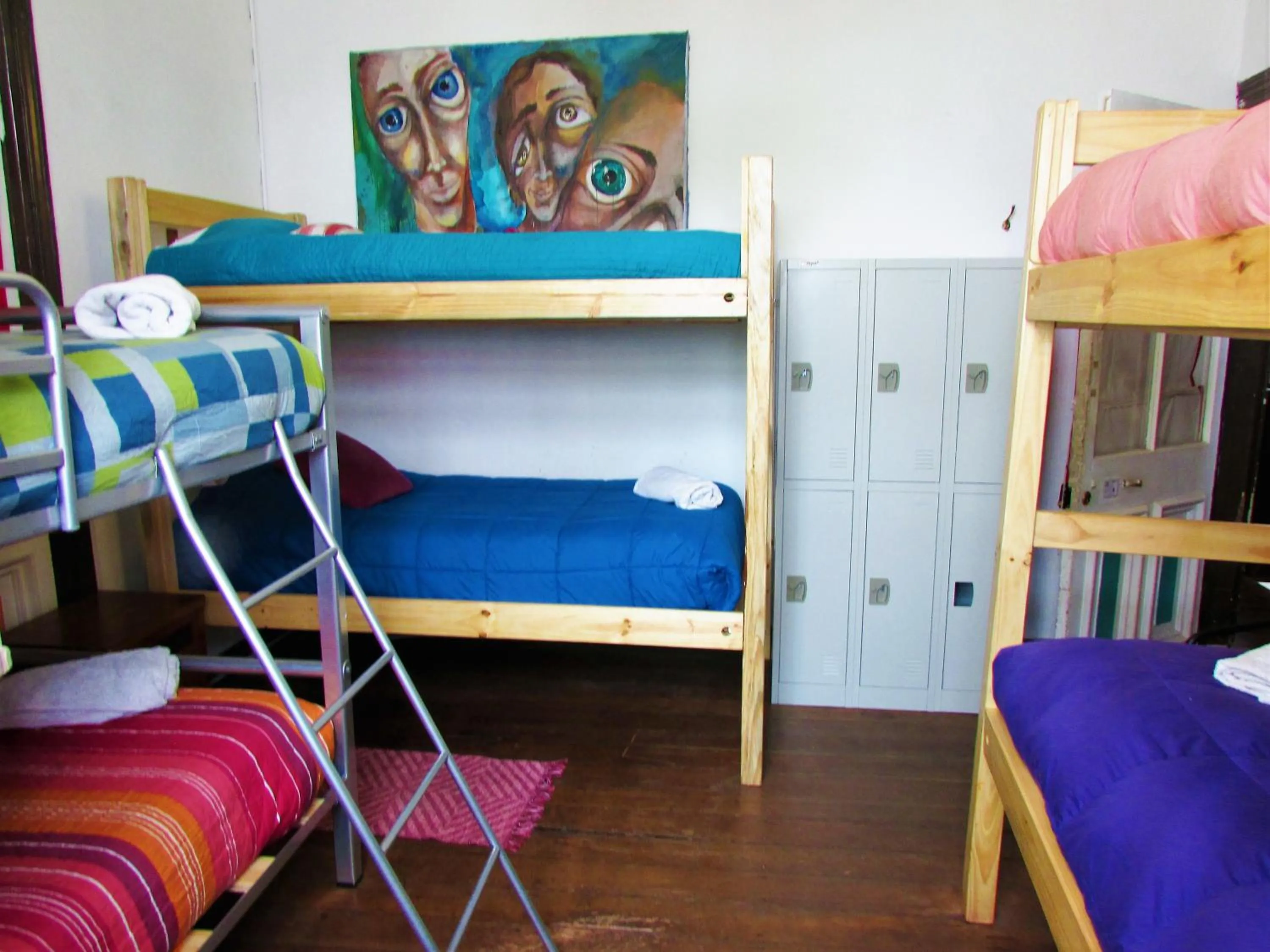 bunk bed, Bed in Casa Volante Hostal