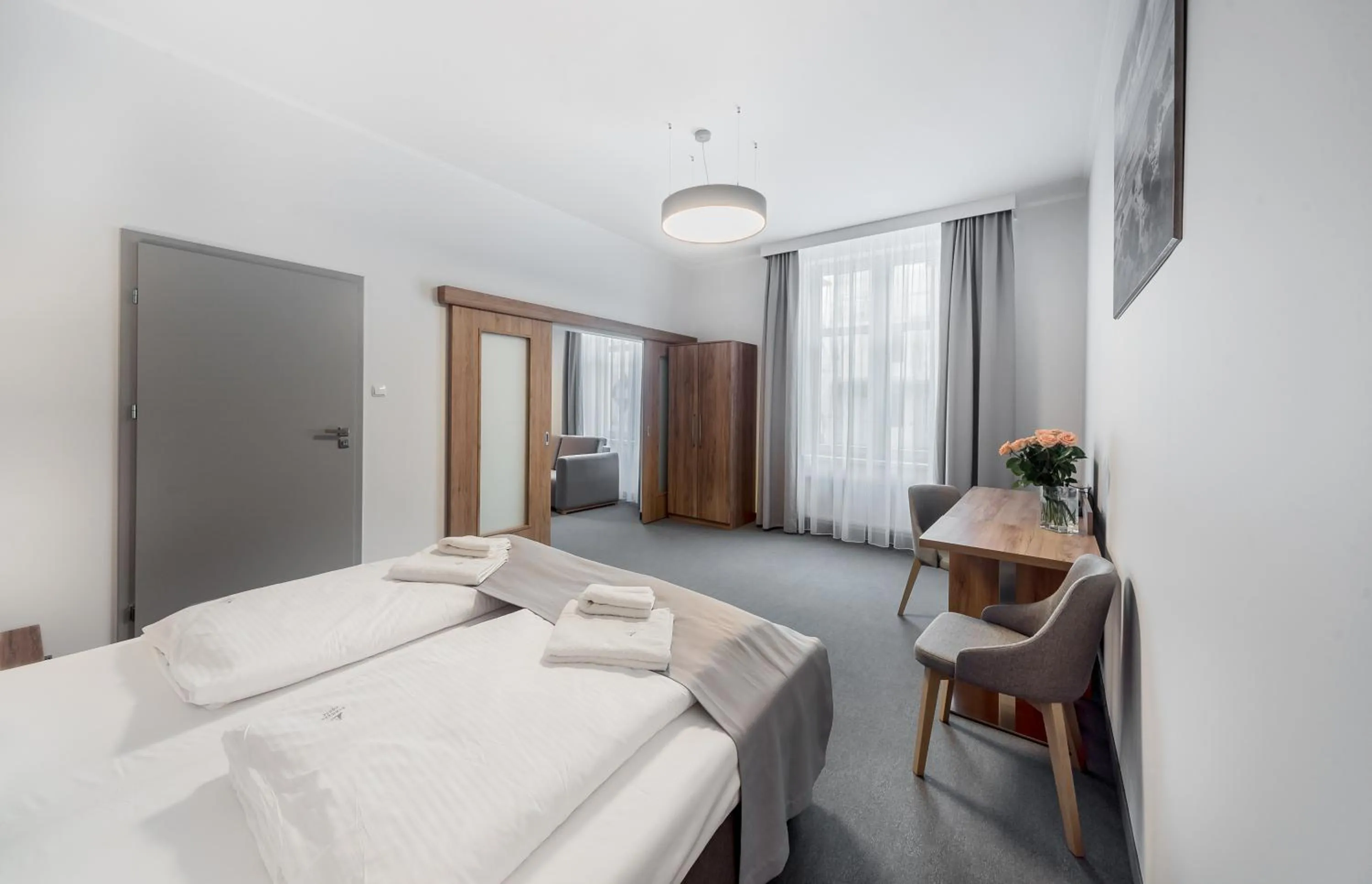 Photo of the whole room, Bed in Harmony House