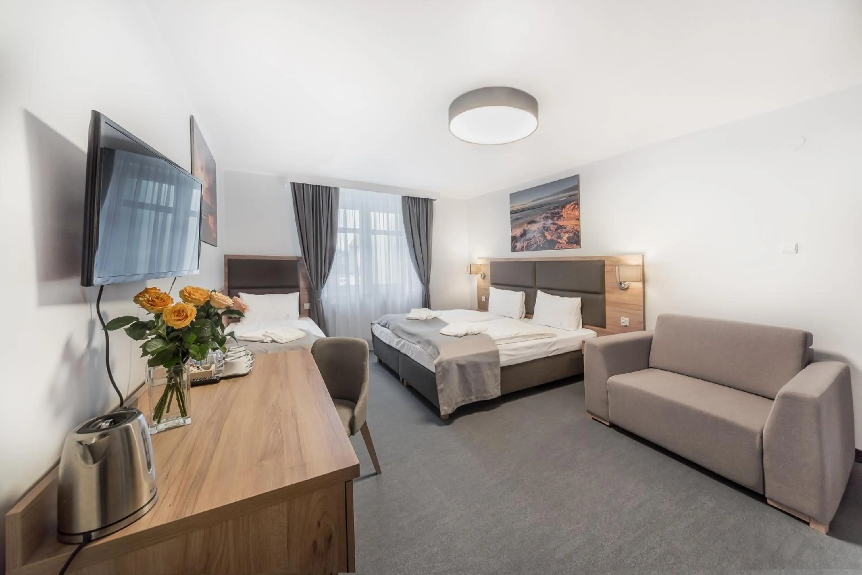 Photo of the whole room, Bed in Harmony House