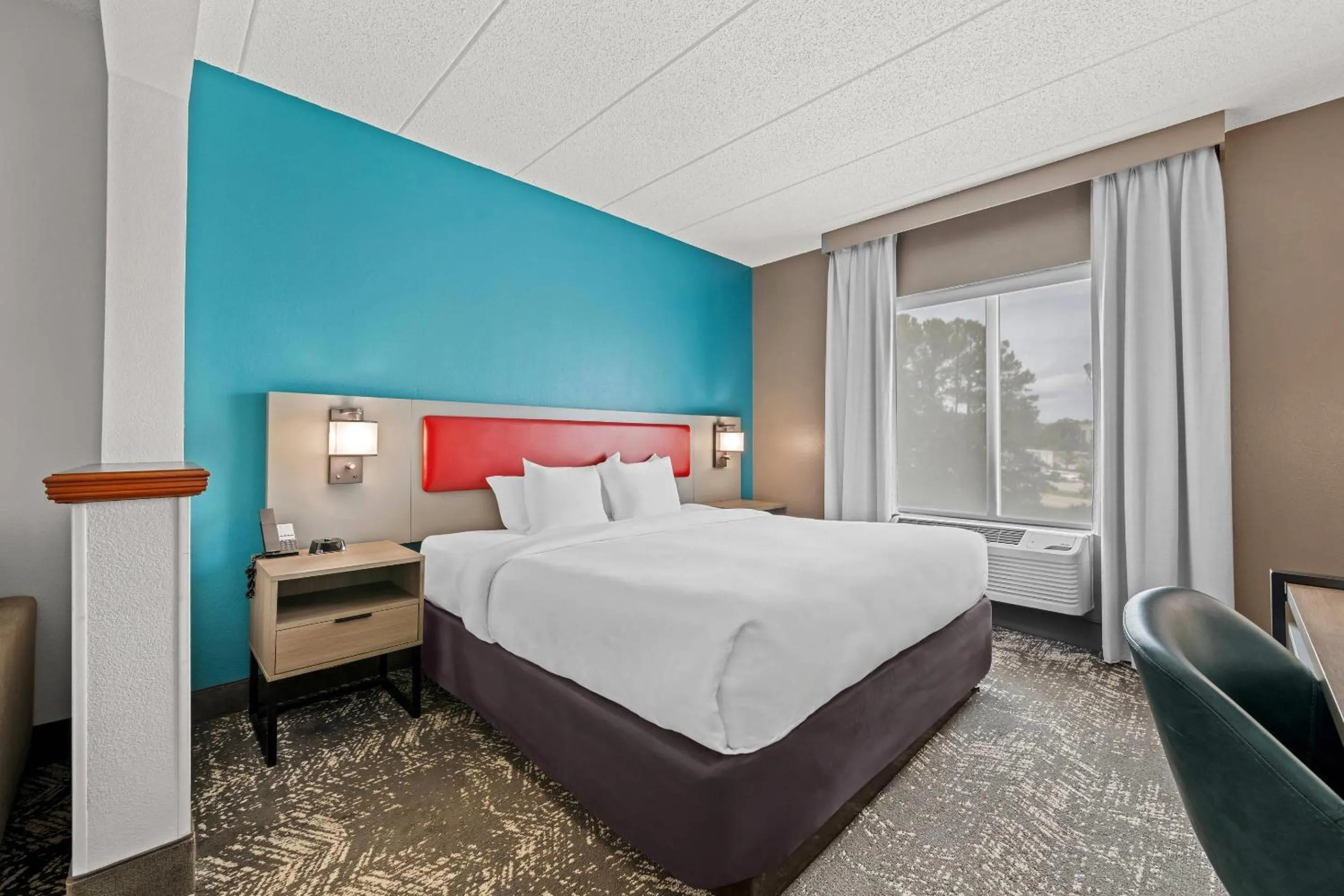 Bedroom, Bed in Comfort Suites Columbia at Harbison