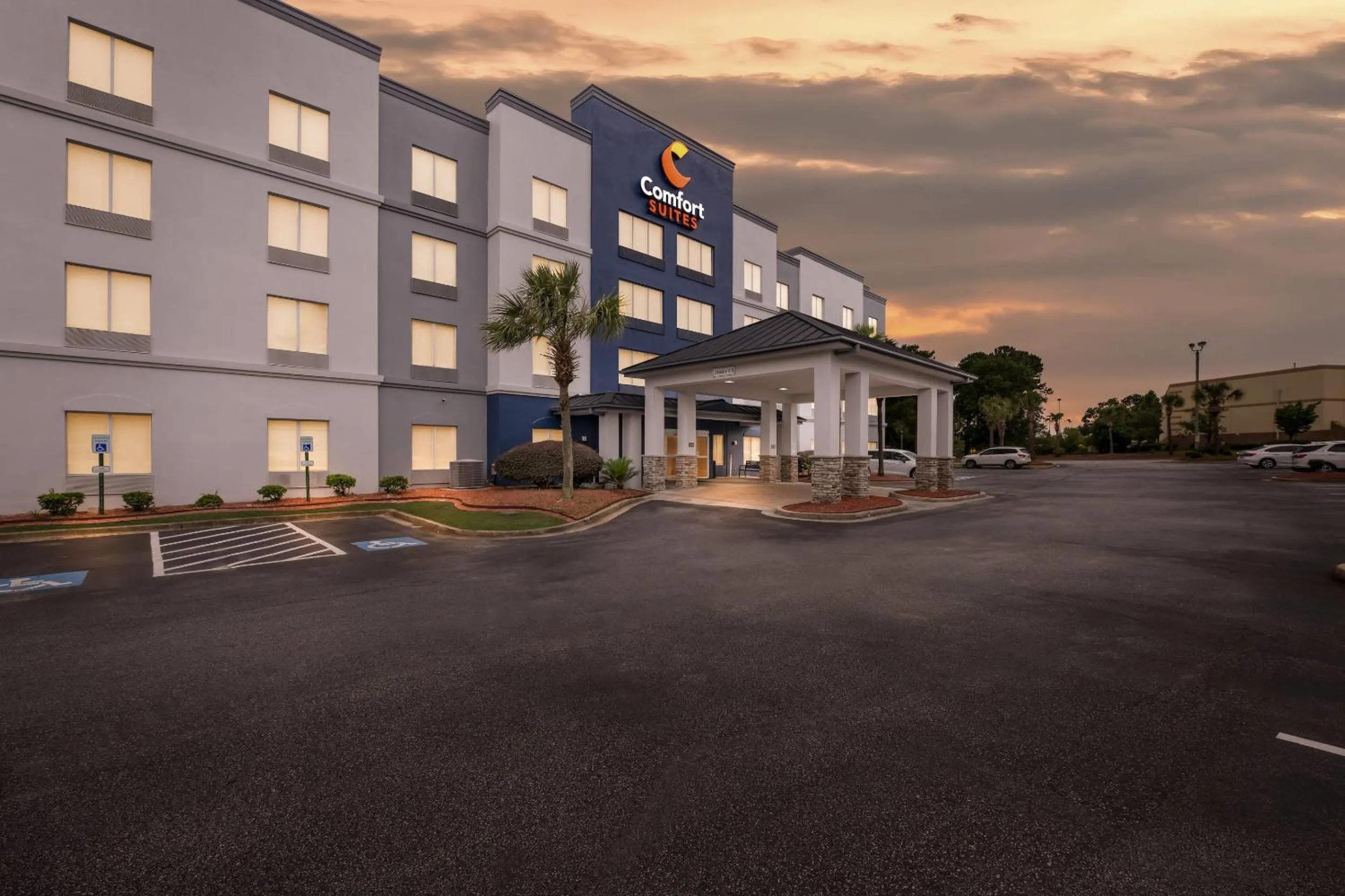 Property building in Comfort Suites Columbia at Harbison