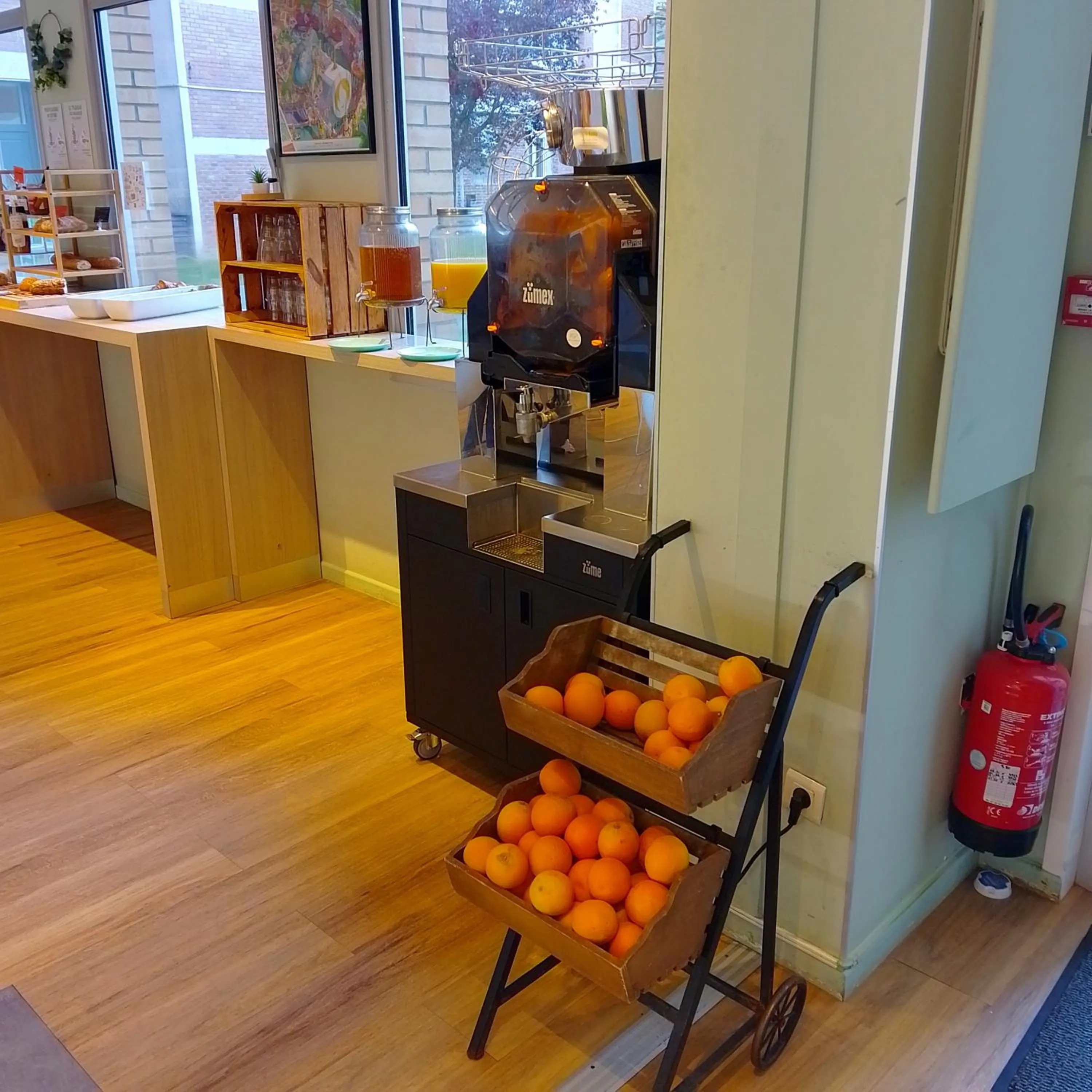 Food and drinks in ibis Styles Lille Centre Gare Beffroi