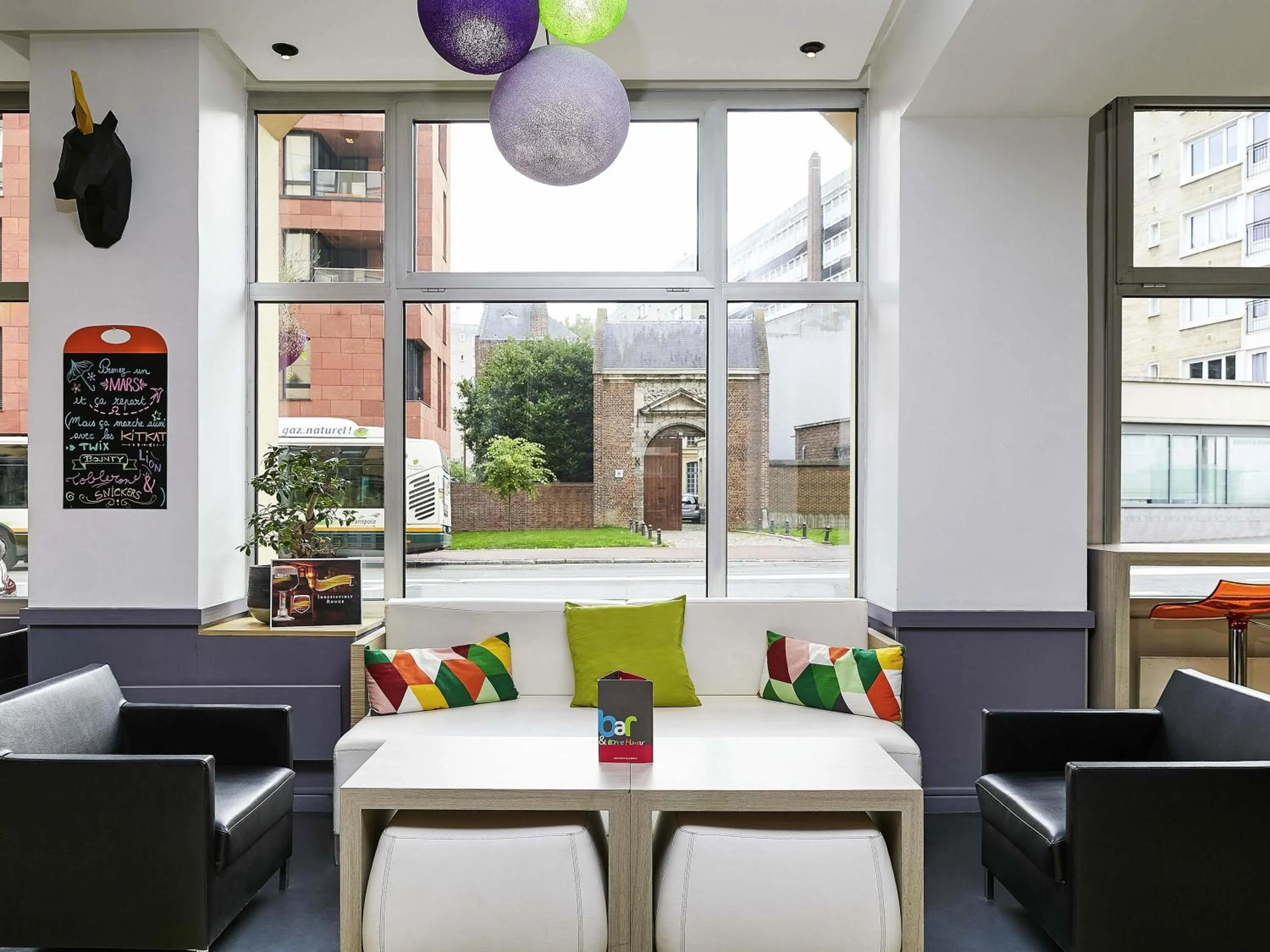 Lounge or bar in ibis Styles Lille Centre Gare Beffroi