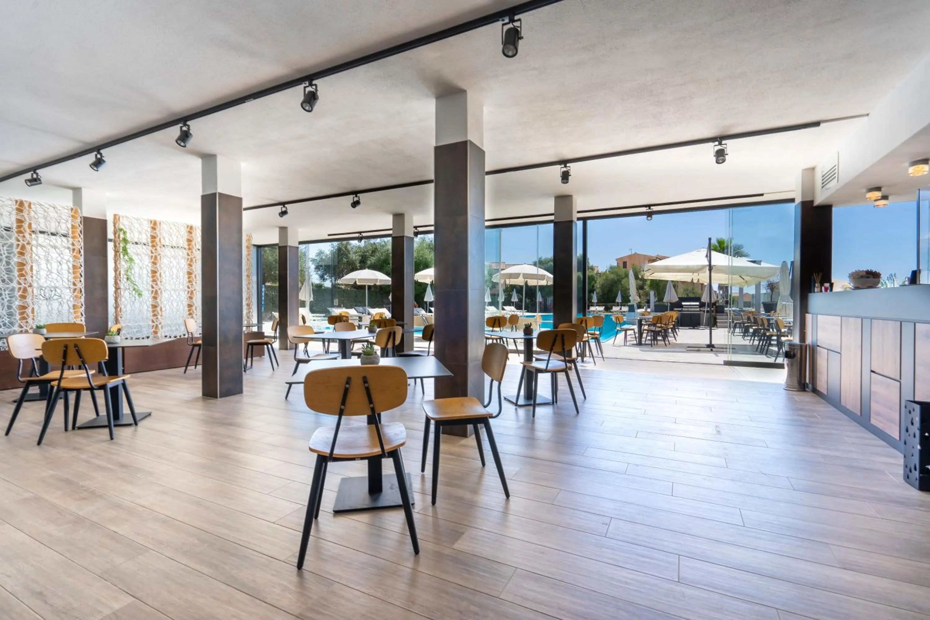 Lounge or bar in Horizon Hotel Badesi