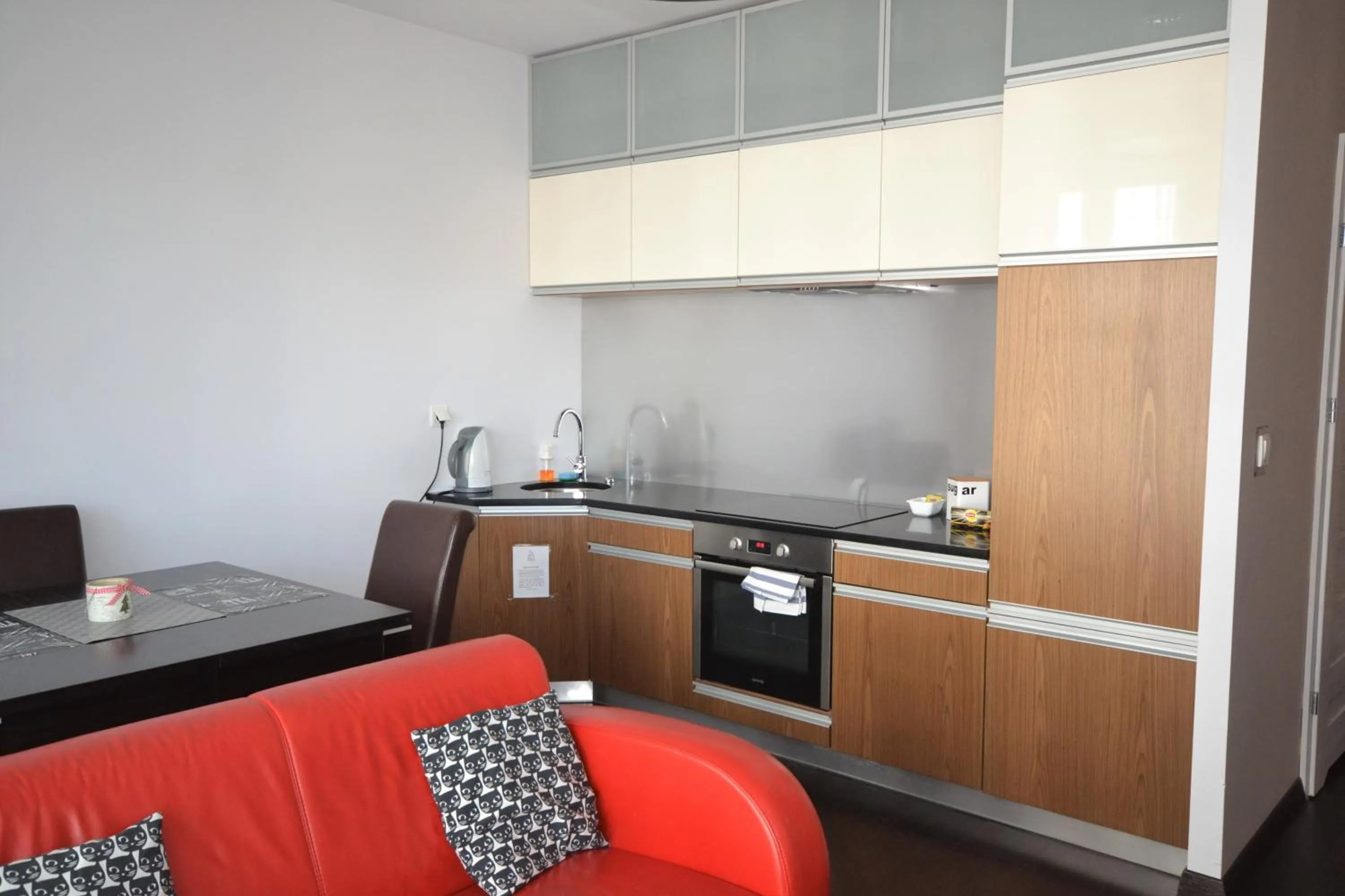 Kitchen or kitchenette, Kitchen/Kitchenette in NotaBene Wola Apartment
