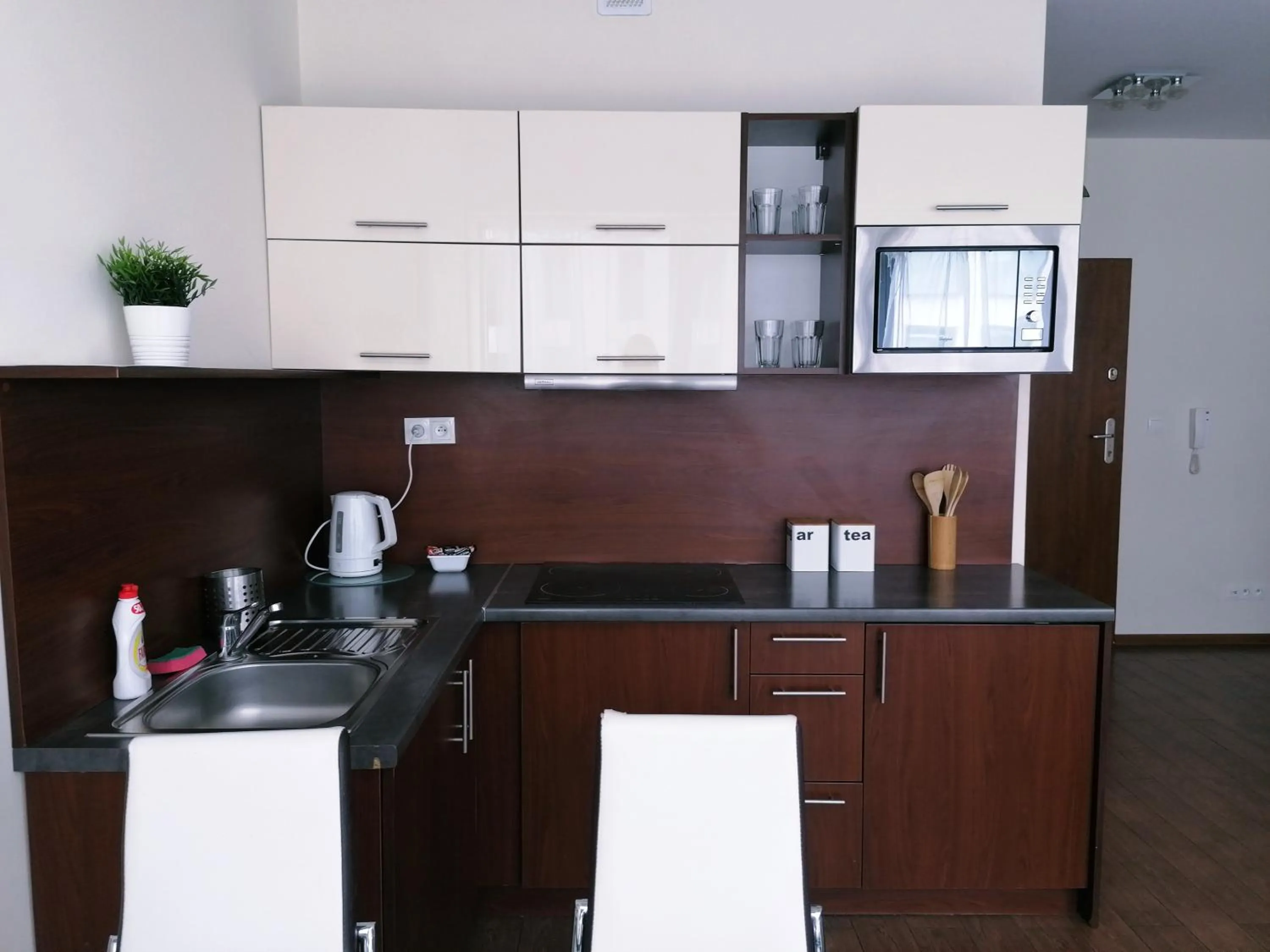 Kitchen/Kitchenette in NotaBene Wola Apartment
