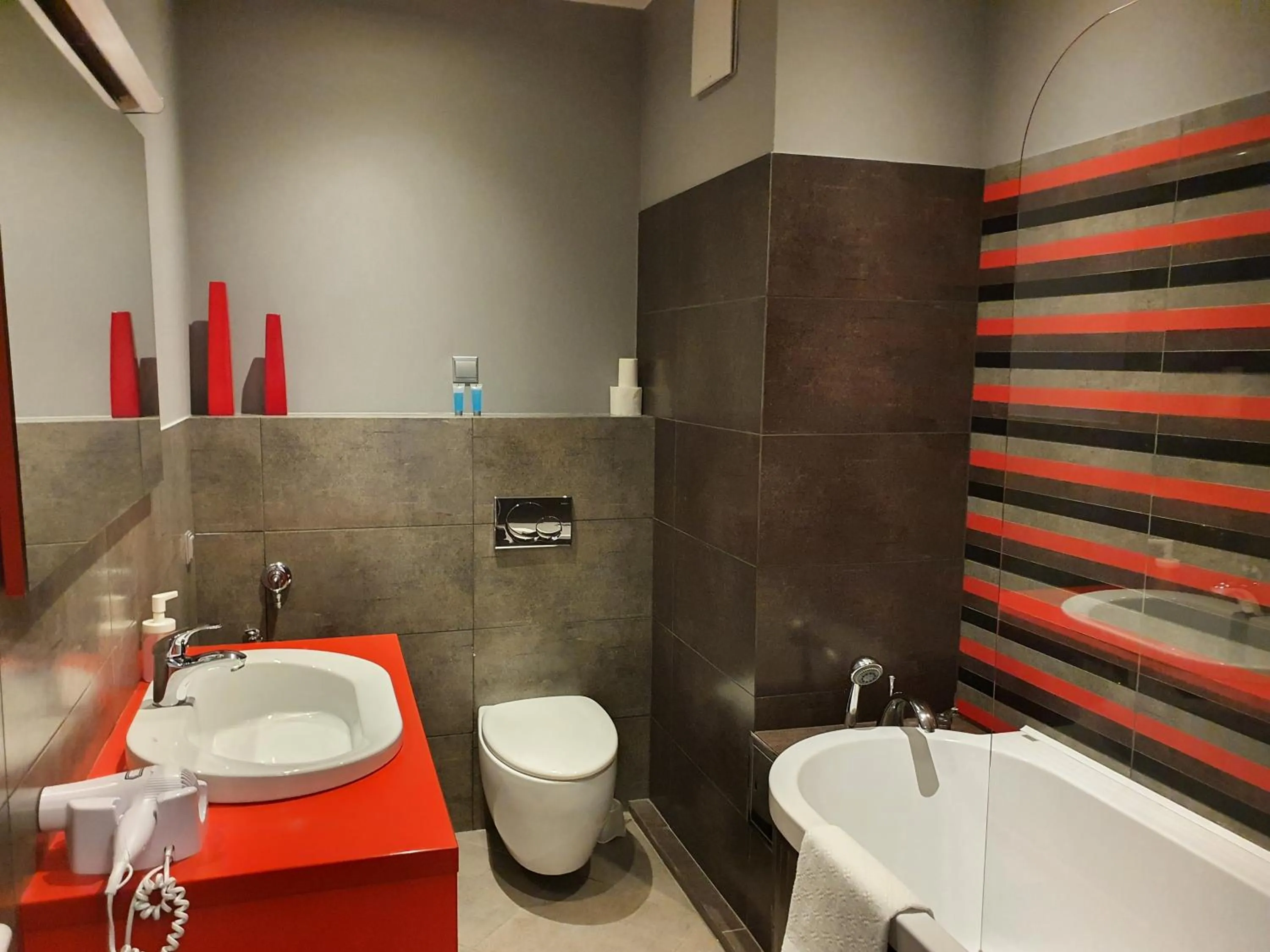 Bathroom in NotaBene Wola Apartment