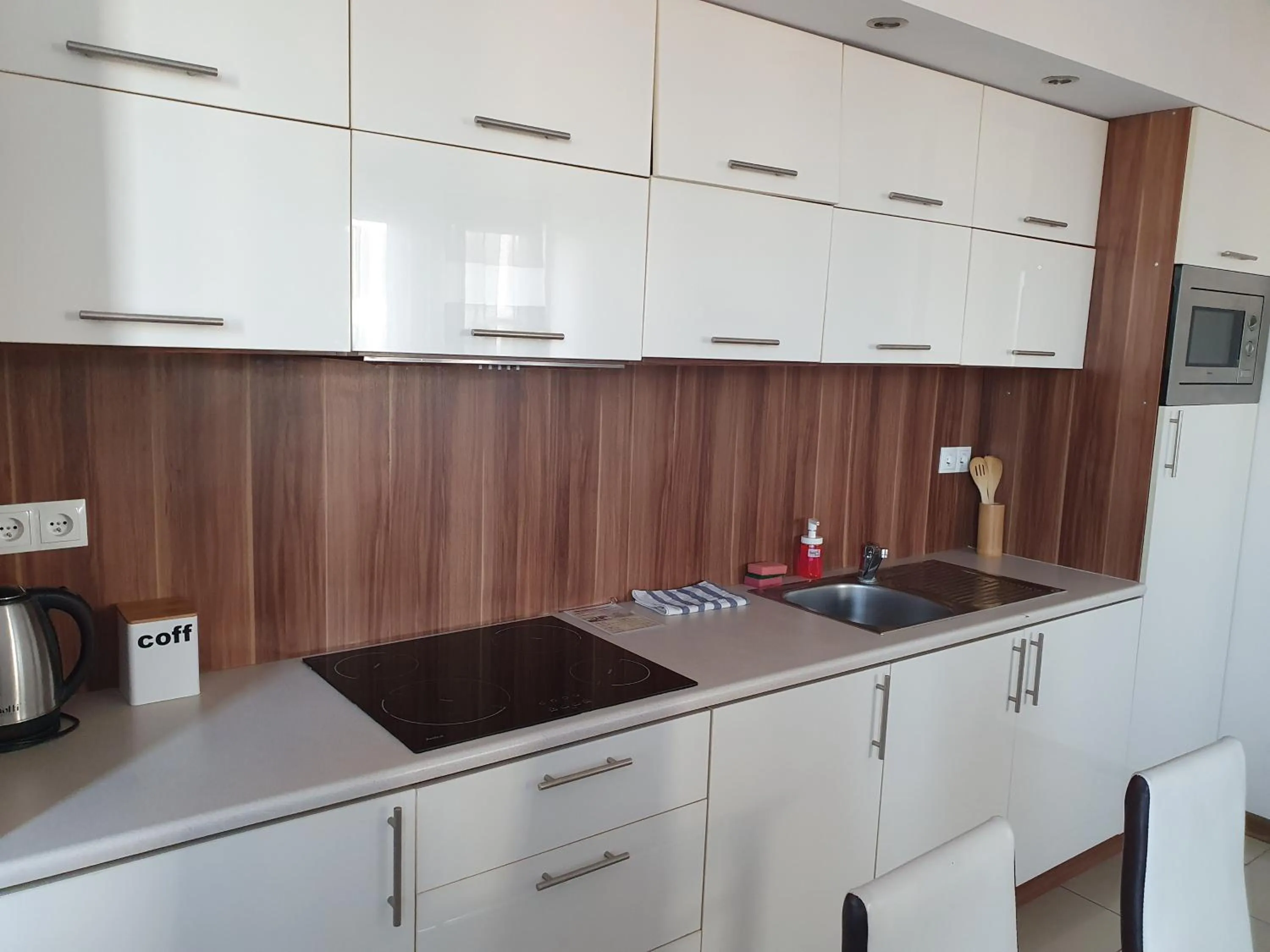 Kitchen/Kitchenette in NotaBene Wola Apartment