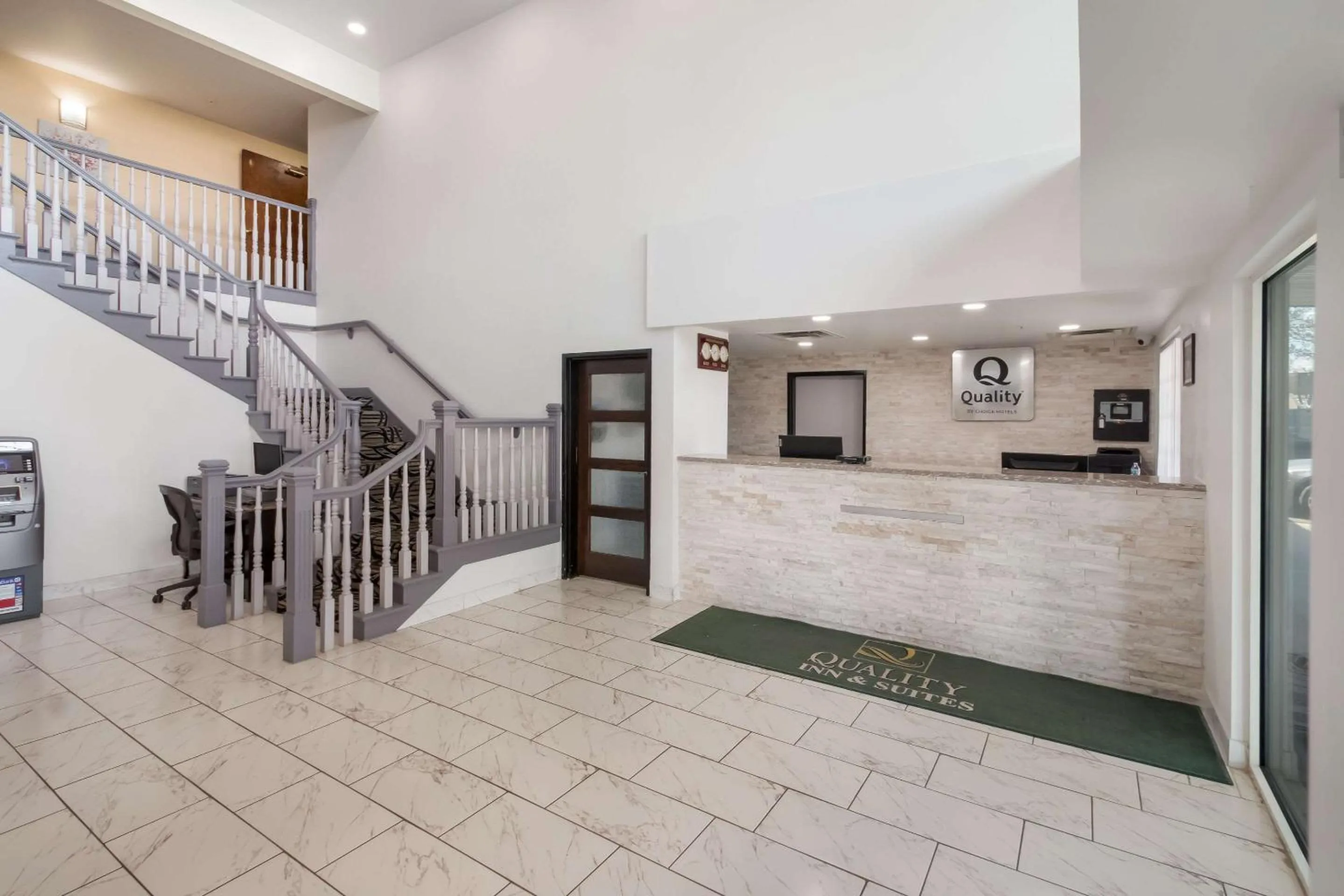 Lobby or reception in Quality Inn & Suites Salt Lake City Airport West