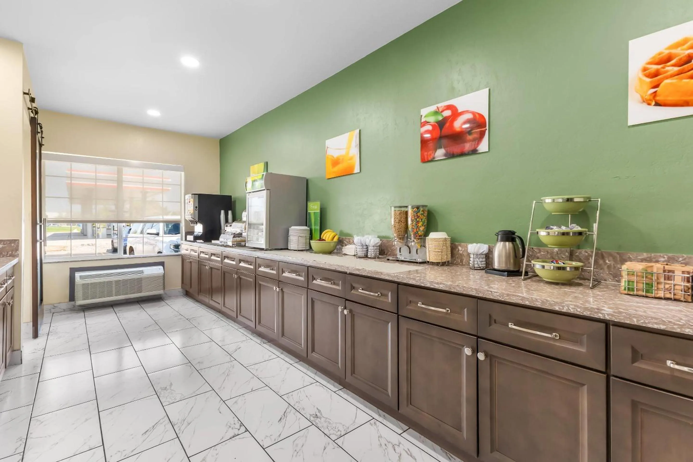 Breakfast in Quality Inn & Suites Salt Lake City Airport West