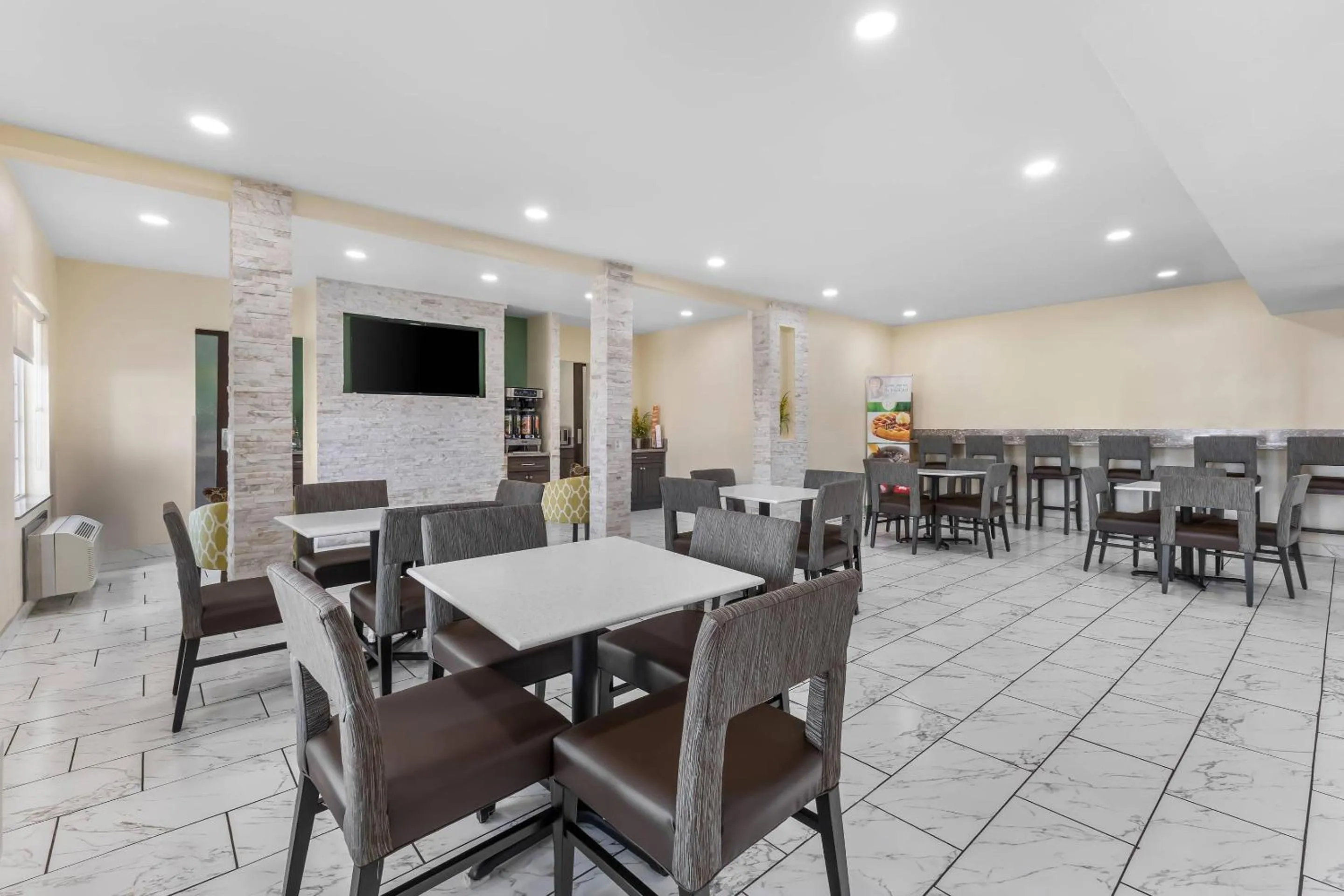 Breakfast in Quality Inn & Suites Salt Lake City Airport West