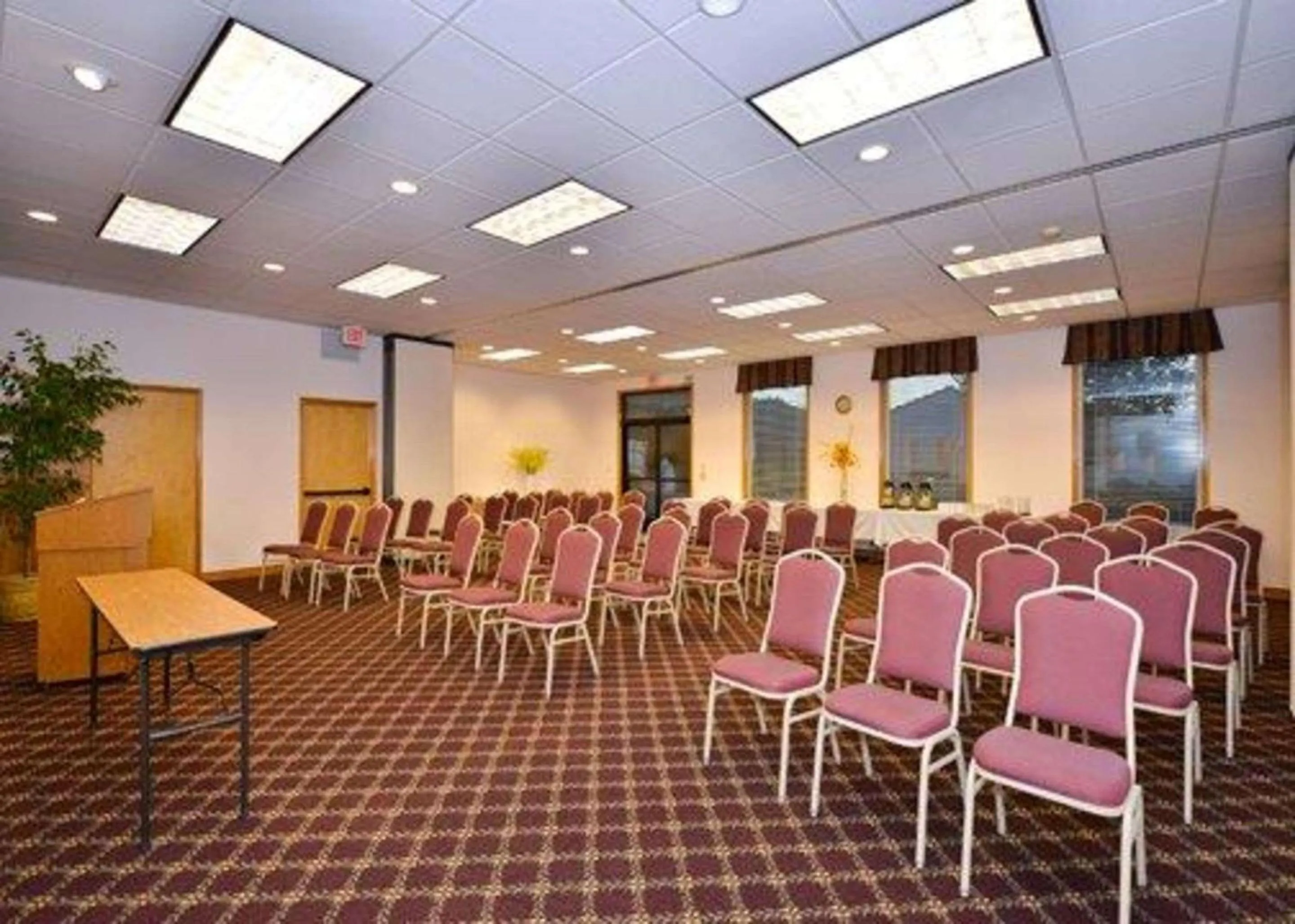 Meeting/conference room in Quality Inn & Suites Vancouver - Hazel Dell