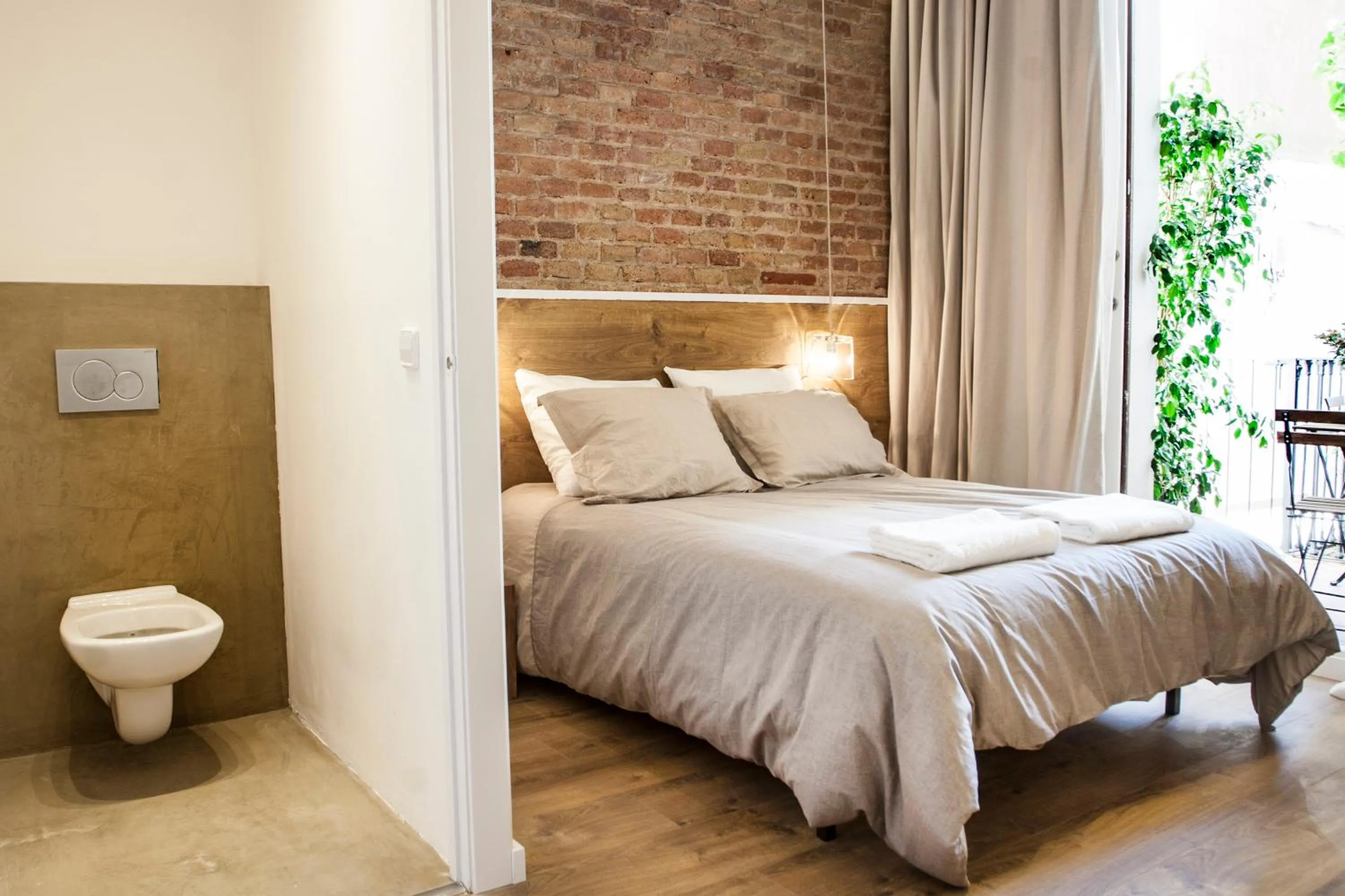 Photo of the whole room, Bed in Cien