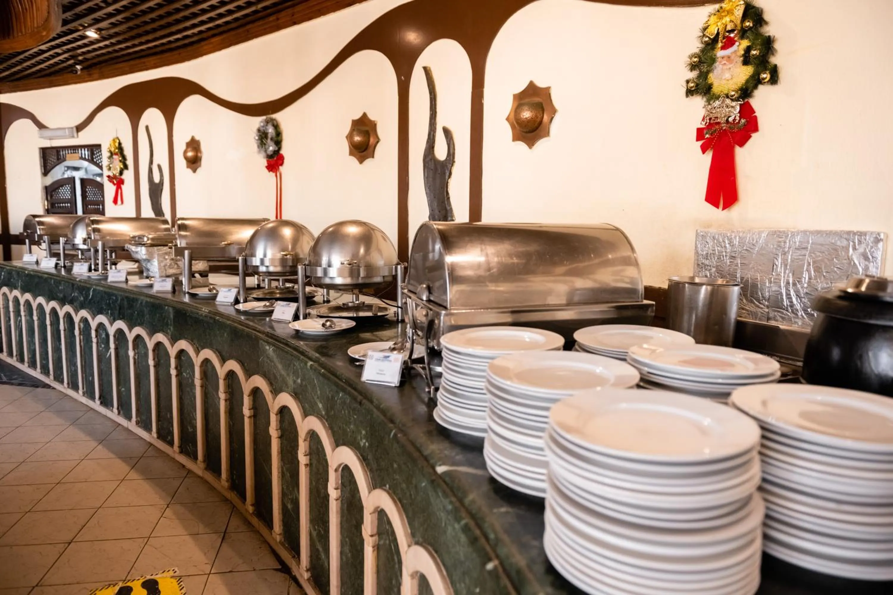 Restaurant/places to eat in Turquoise Beach Hotel