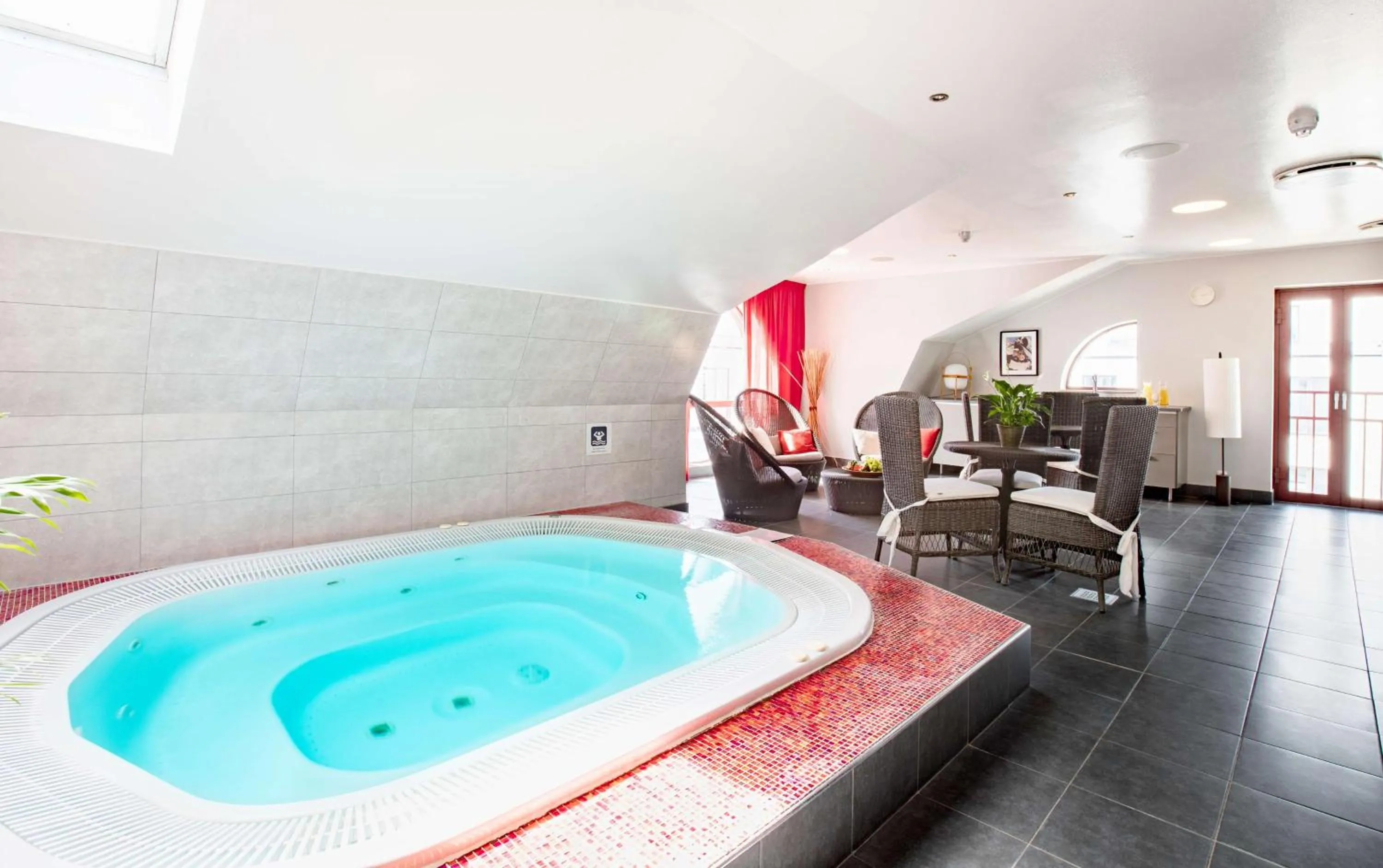 Pool view in Scandic Stora Hotellet