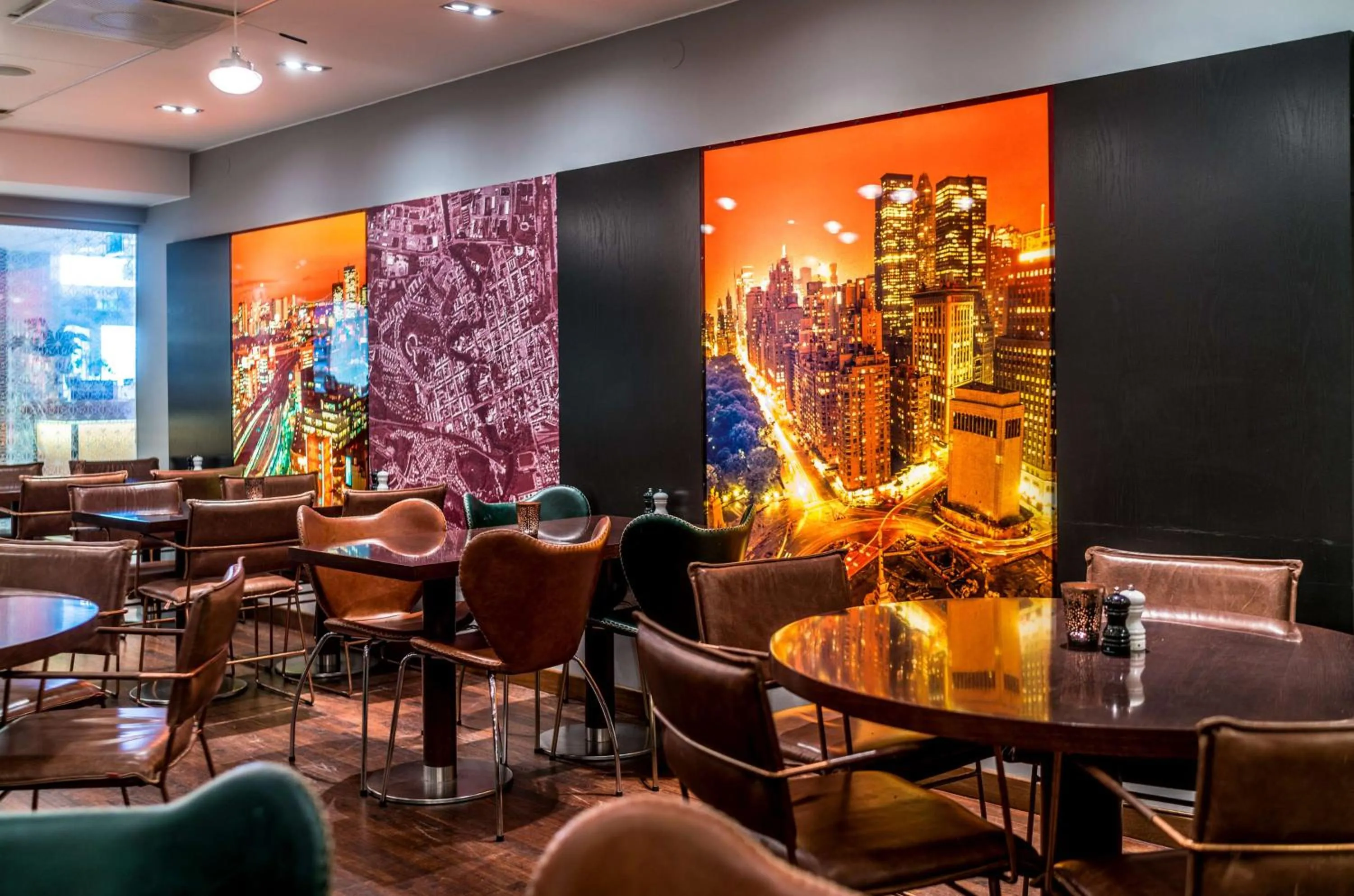 Restaurant/places to eat in Scandic Stora Hotellet