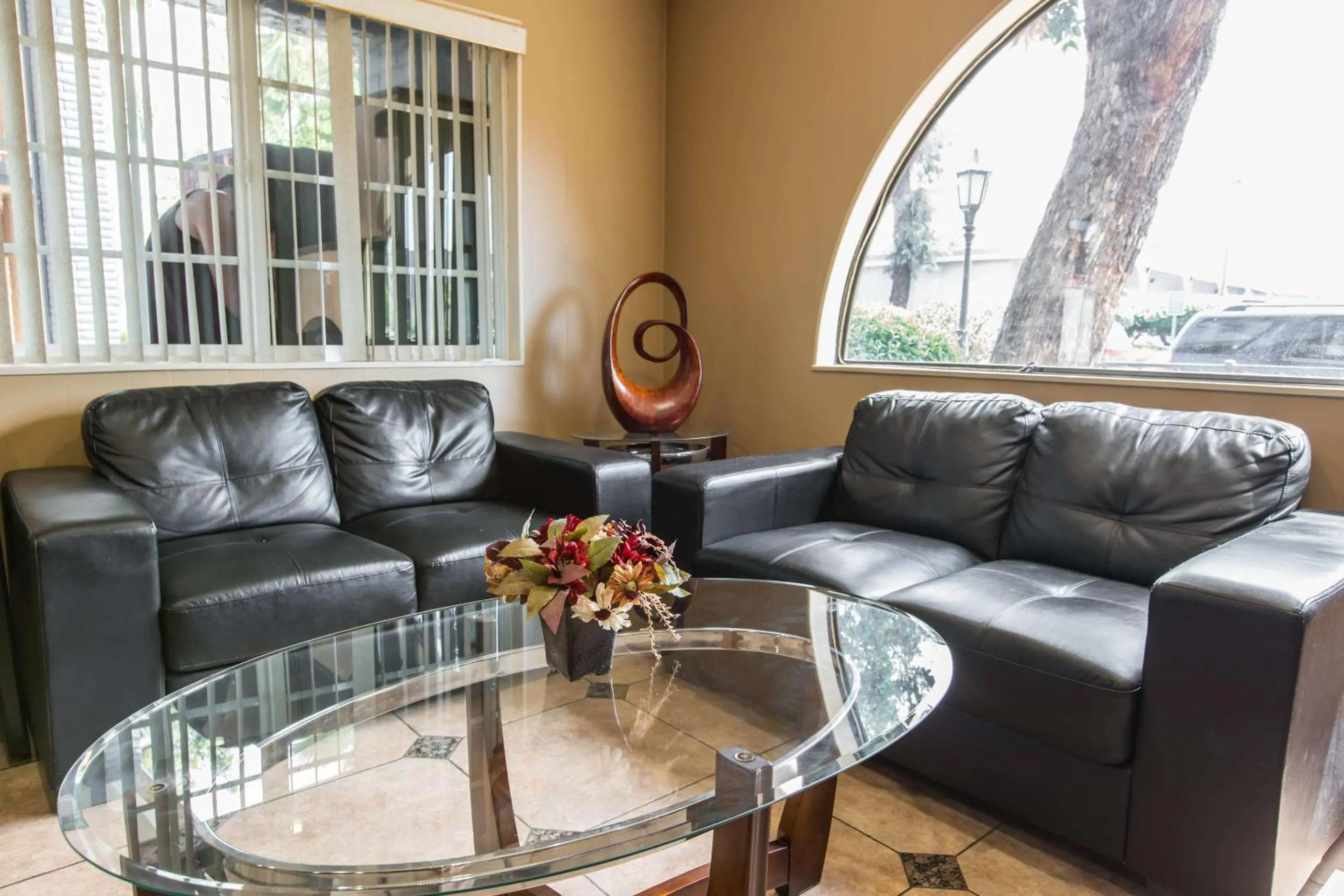 Lobby or reception in Rodeway Inn Escondido Downtown