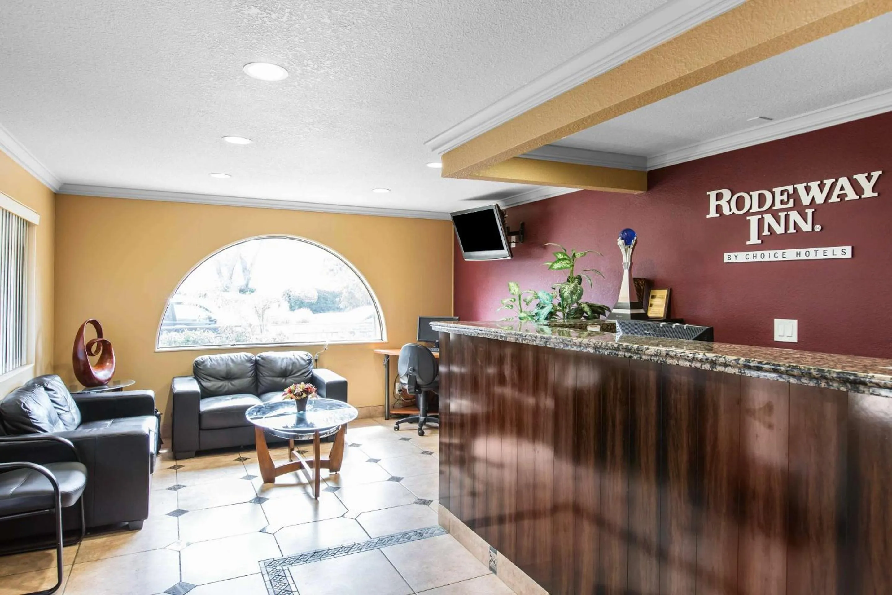 Lobby or reception in Rodeway Inn Escondido Downtown