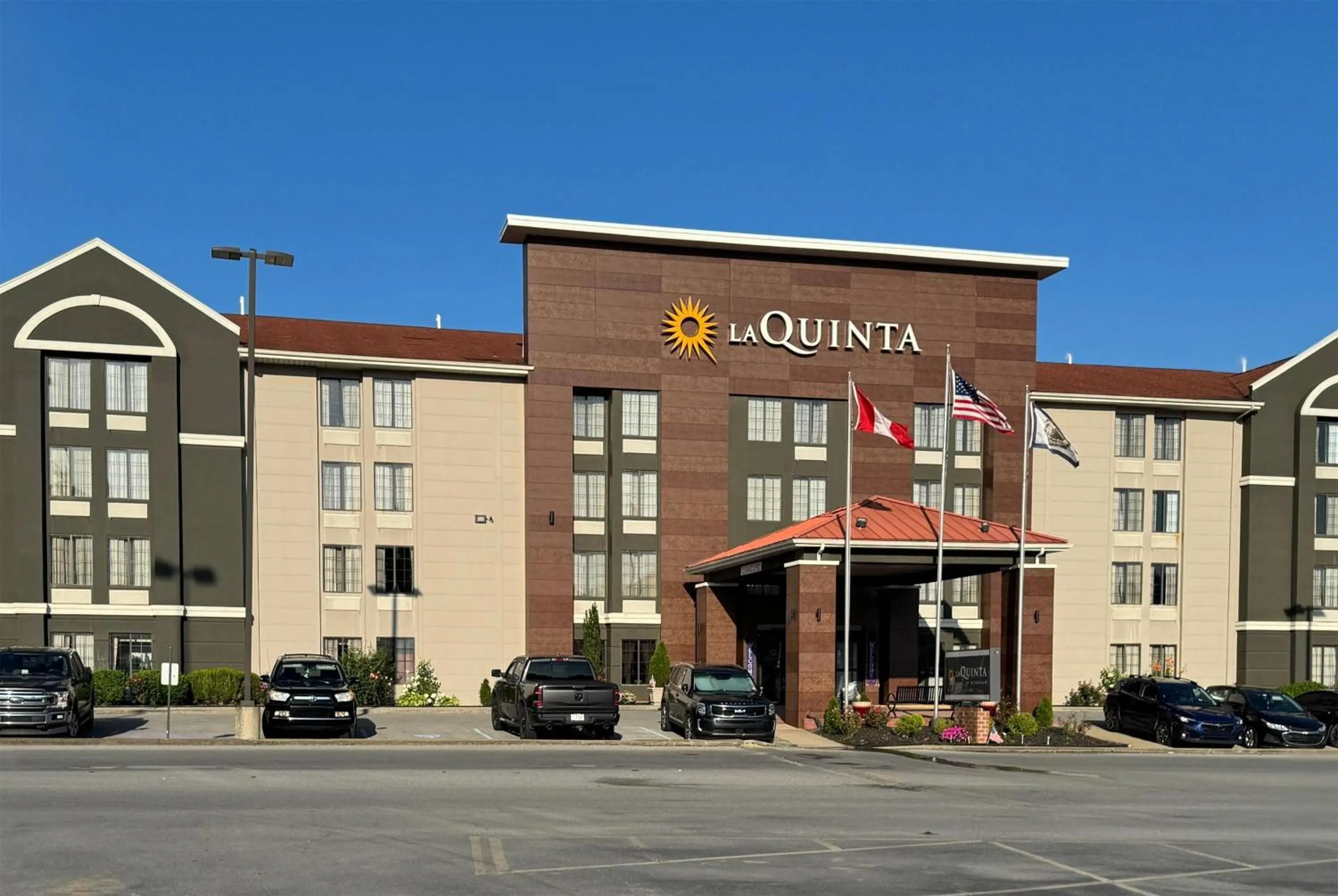 Property building in La Quinta Inn & Suites - New River Gorge National Park