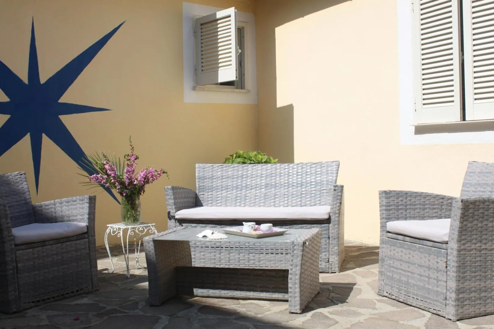 Property building in Camere Dieci Maggio