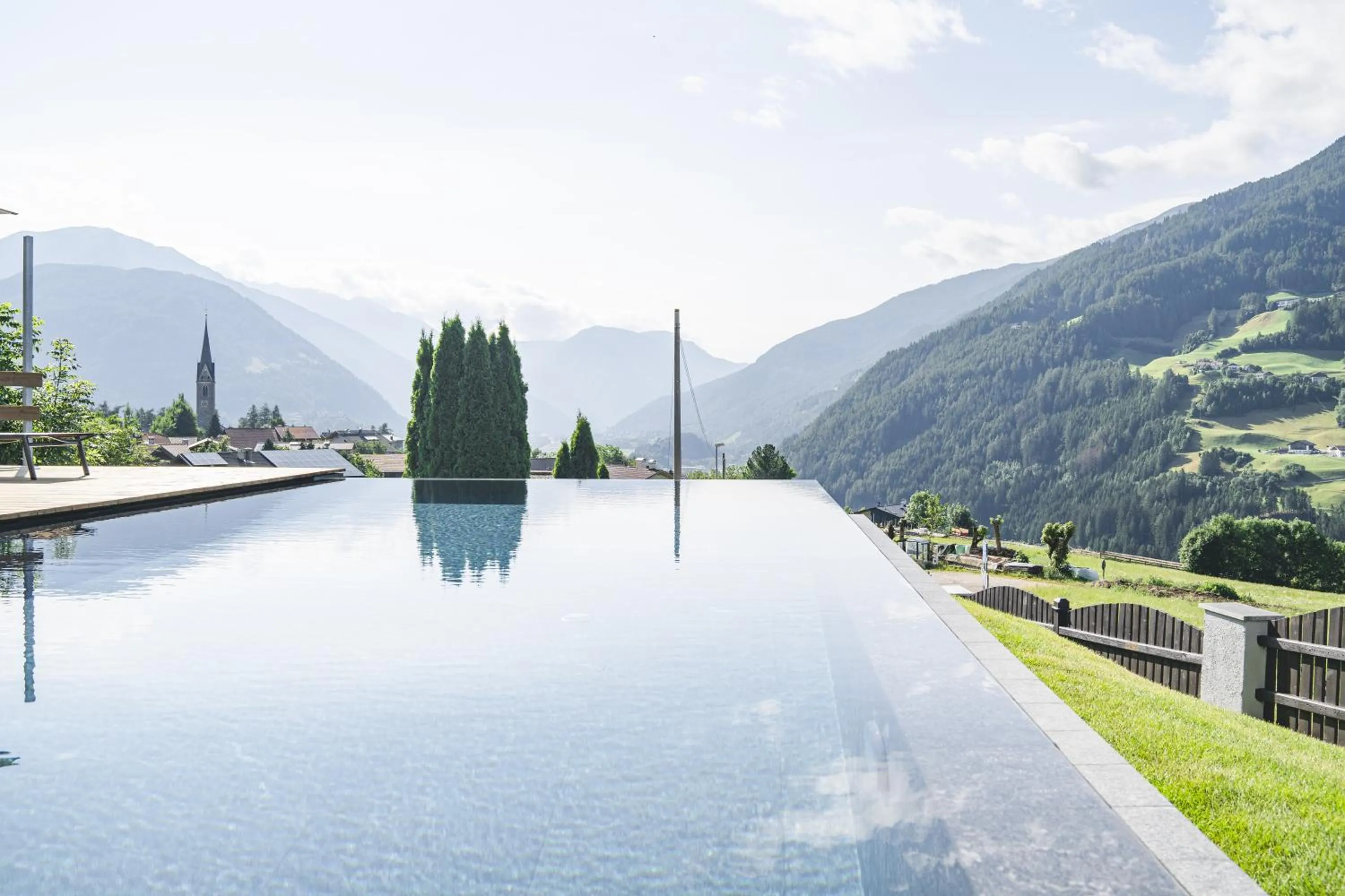 Swimming pool in Hotel Lahnerhof