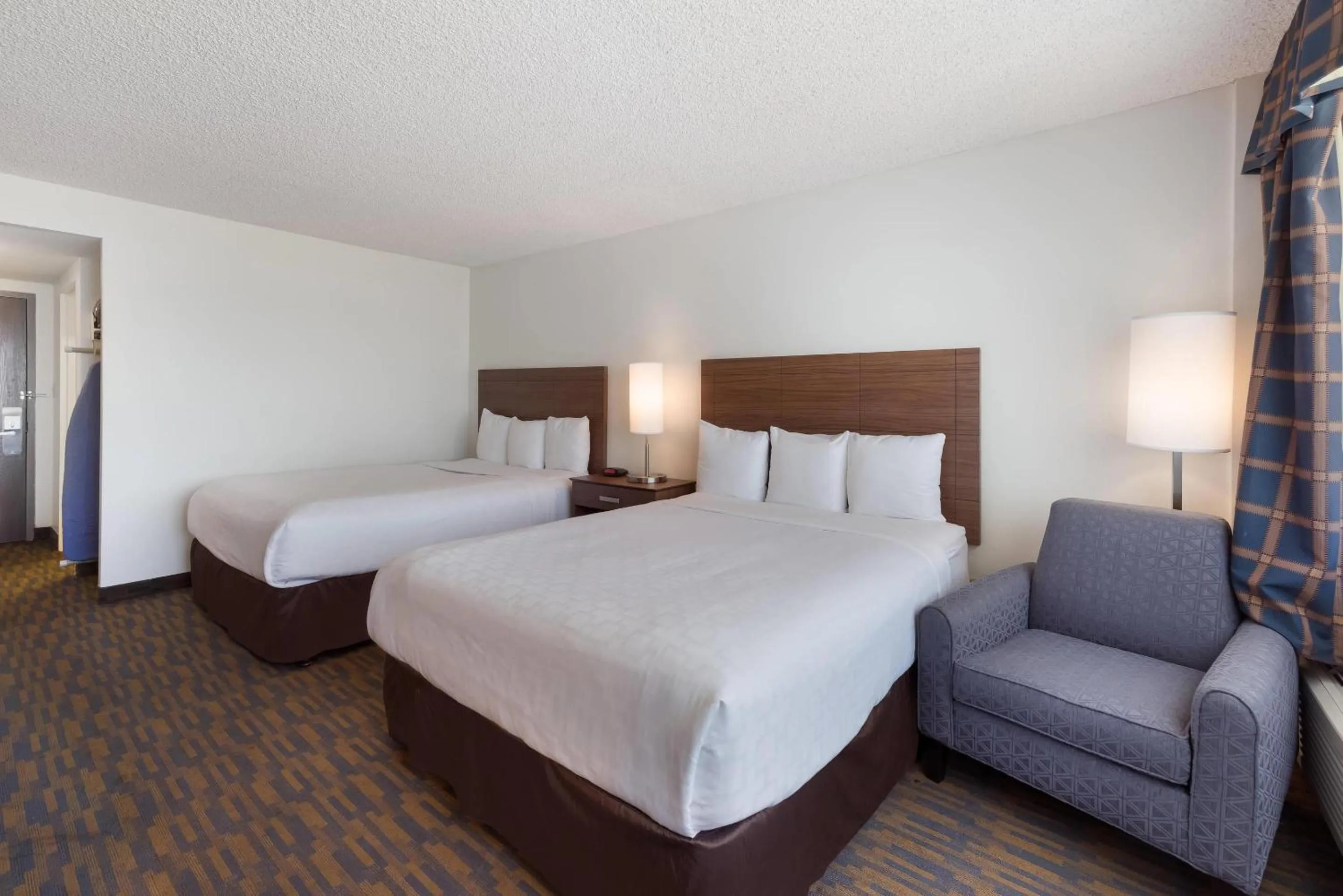 Bedroom, Bed in Clarion Hotel Concord-Walnut Creek