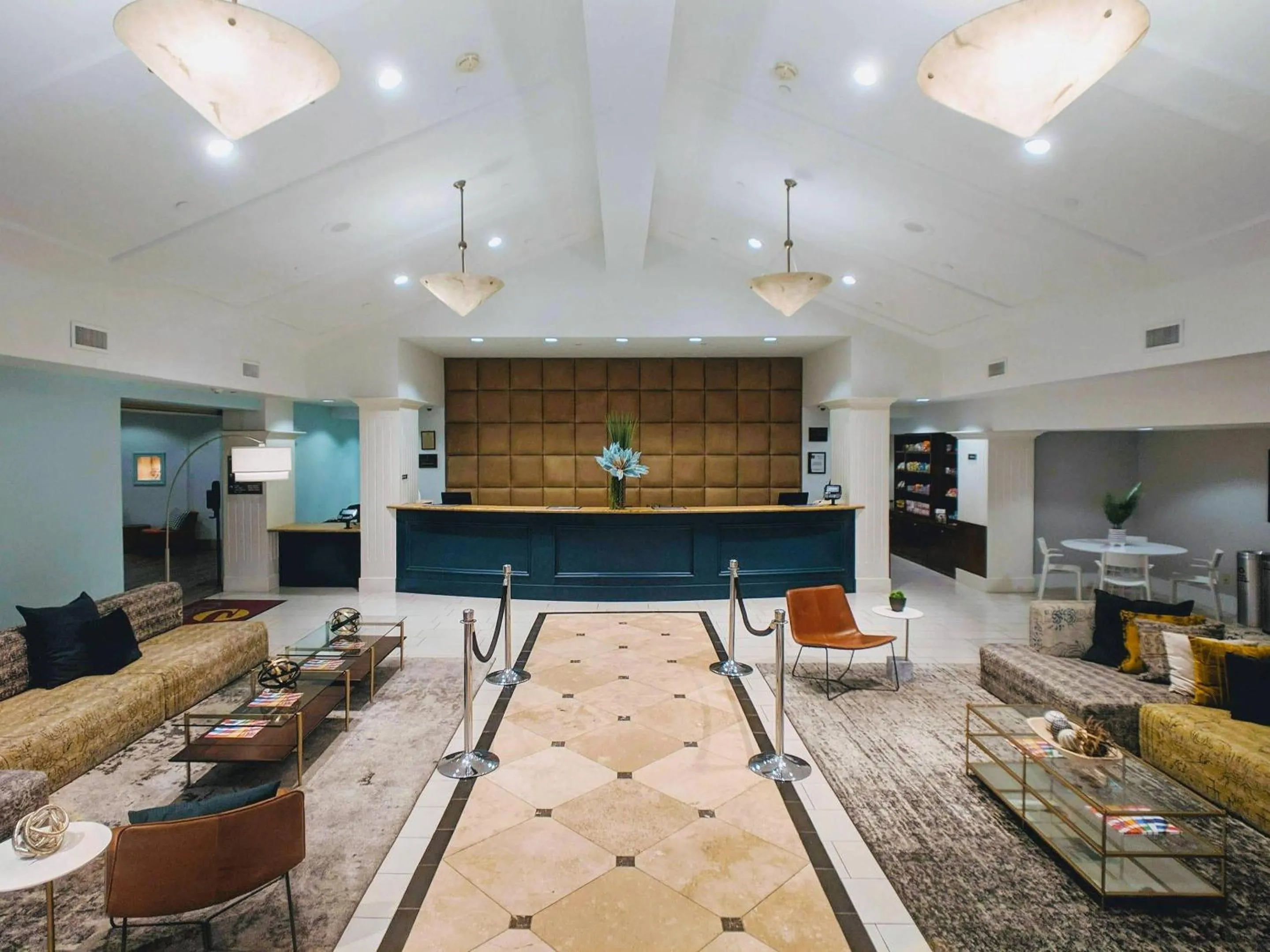 Lobby or reception in Clarion Hotel Concord-Walnut Creek