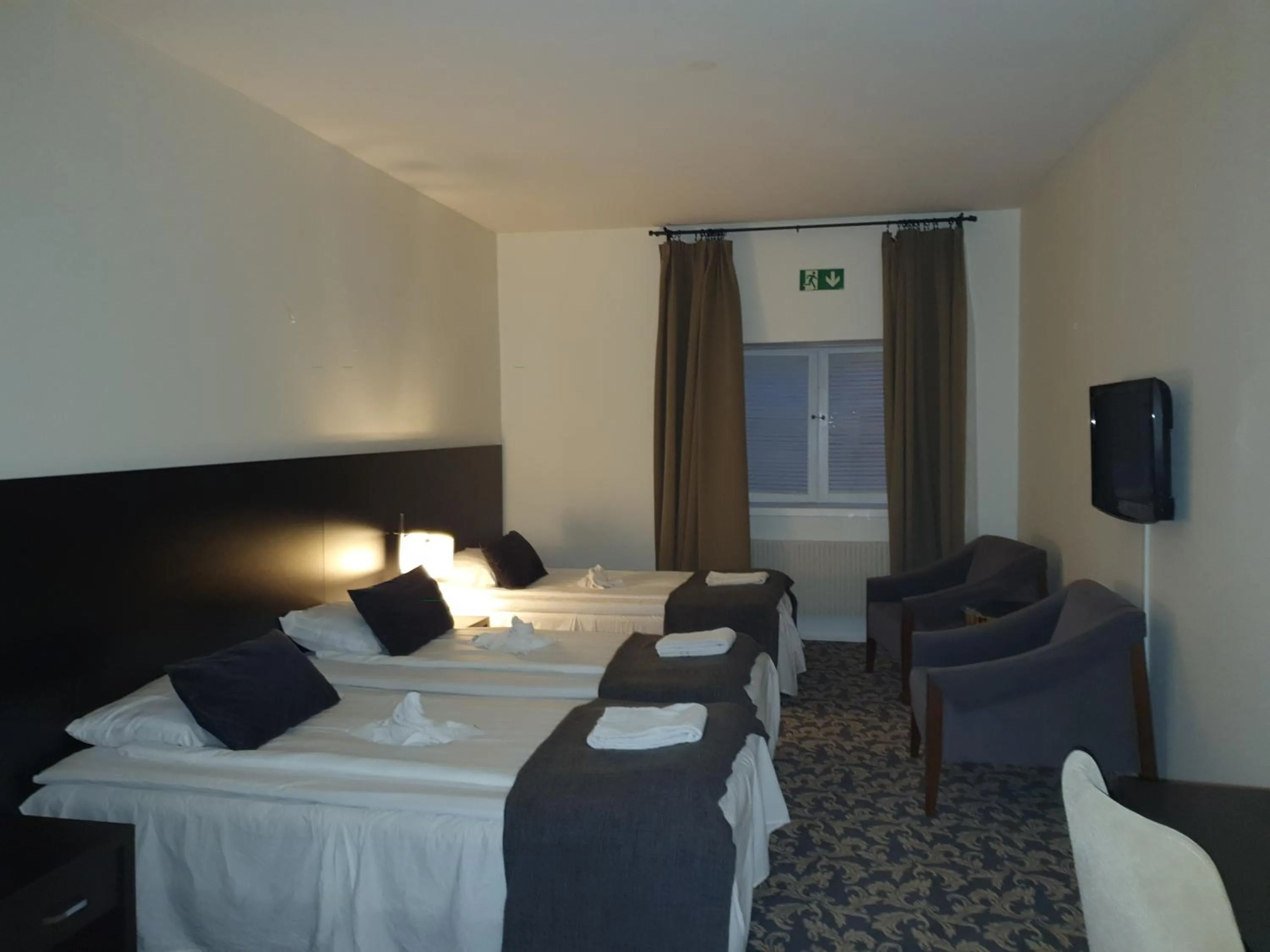 Photo of the whole room in Ariston Hotell