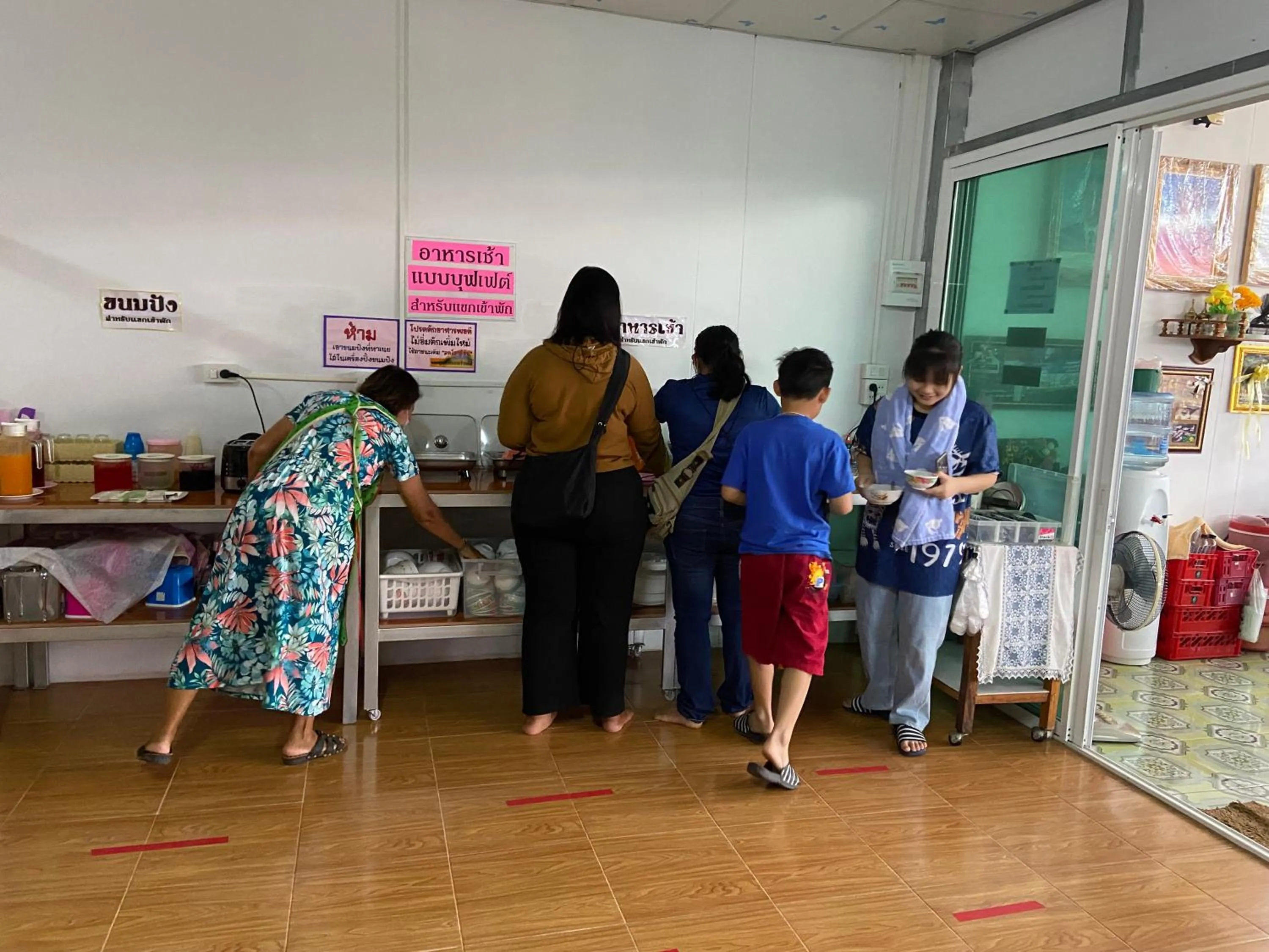 Restaurant/places to eat in บุญจินดา รีสอร์ท