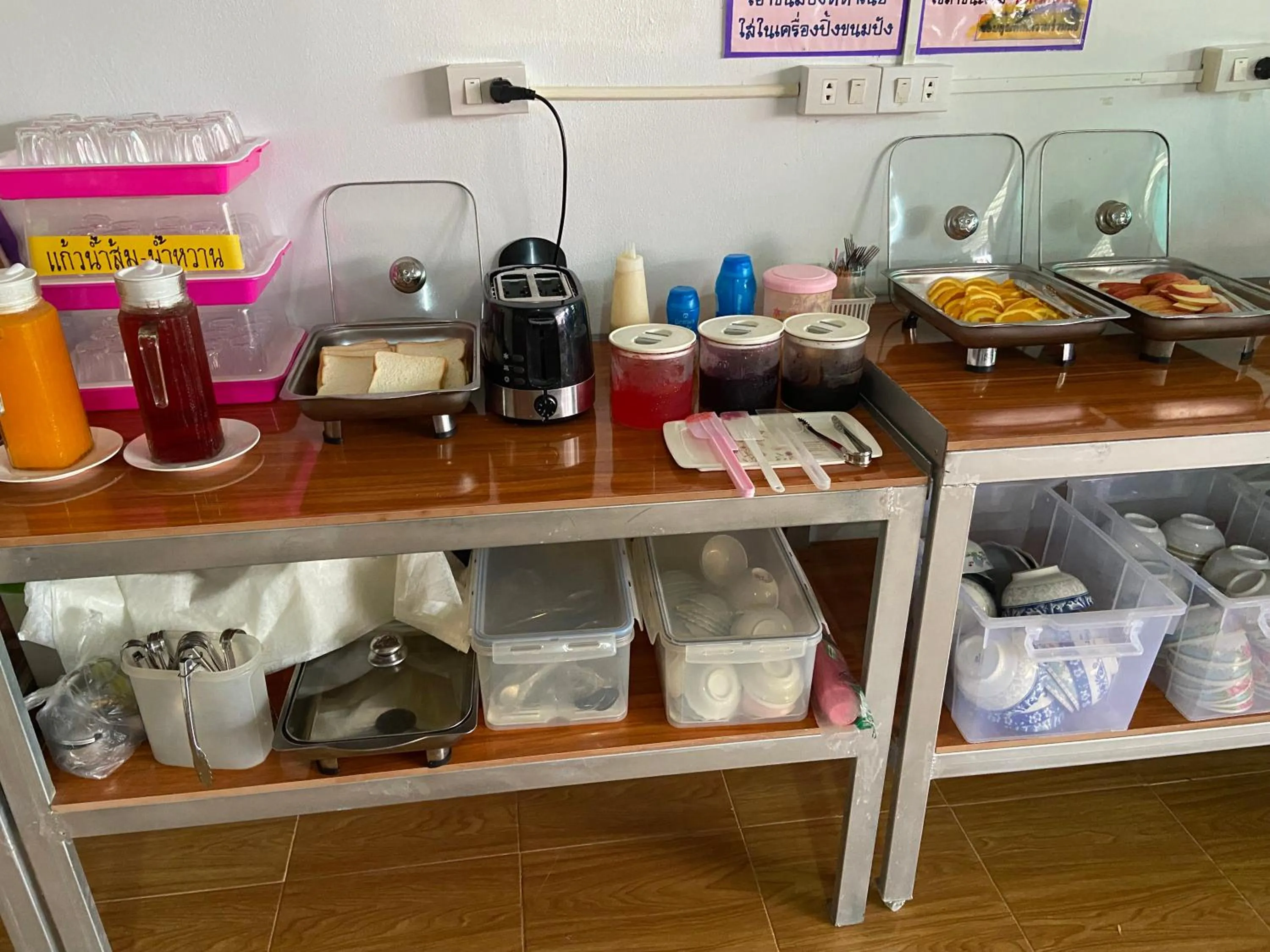 Restaurant/places to eat in บุญจินดา รีสอร์ท