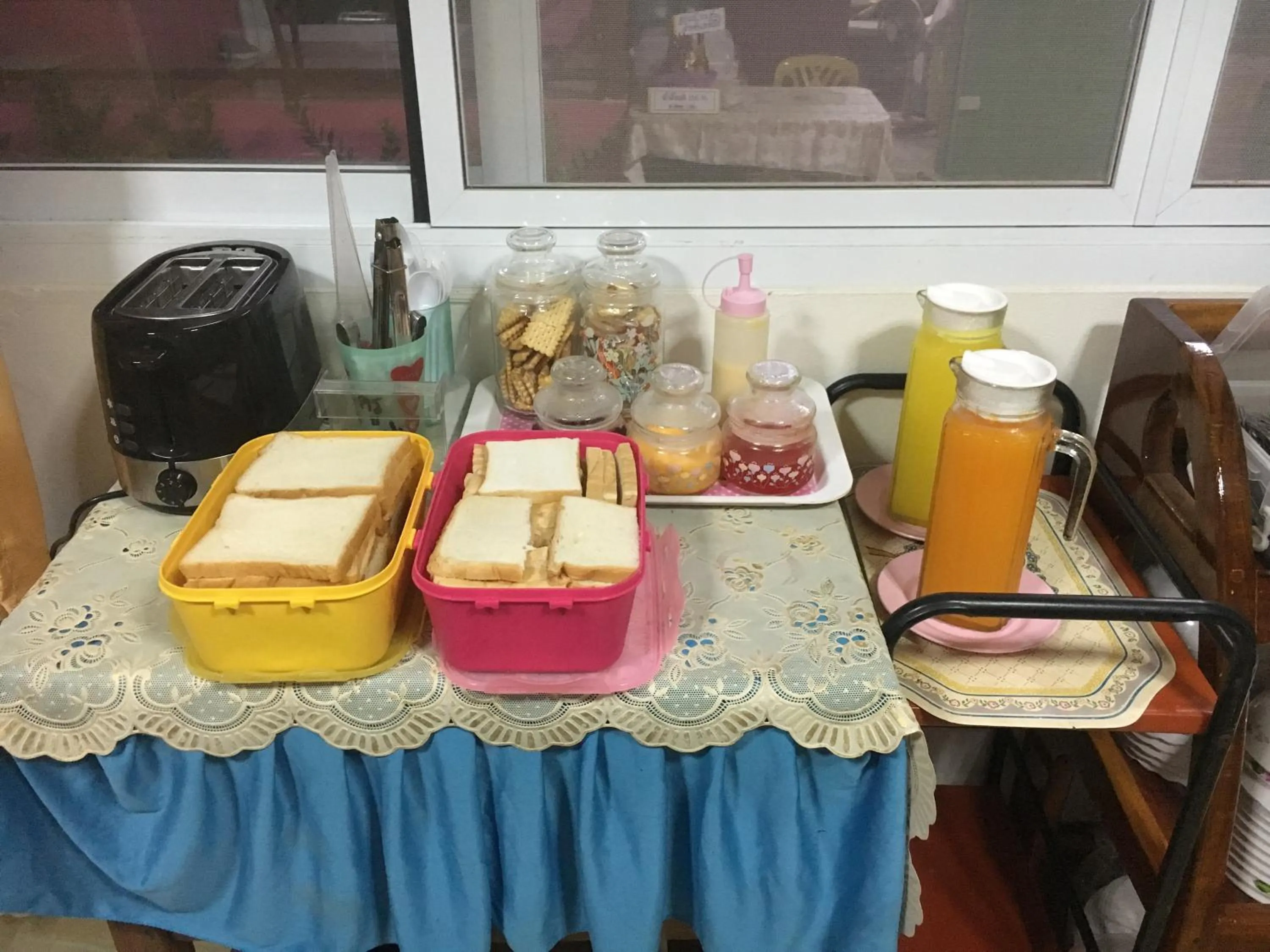 Coffee/tea facilities in บุญจินดา รีสอร์ท