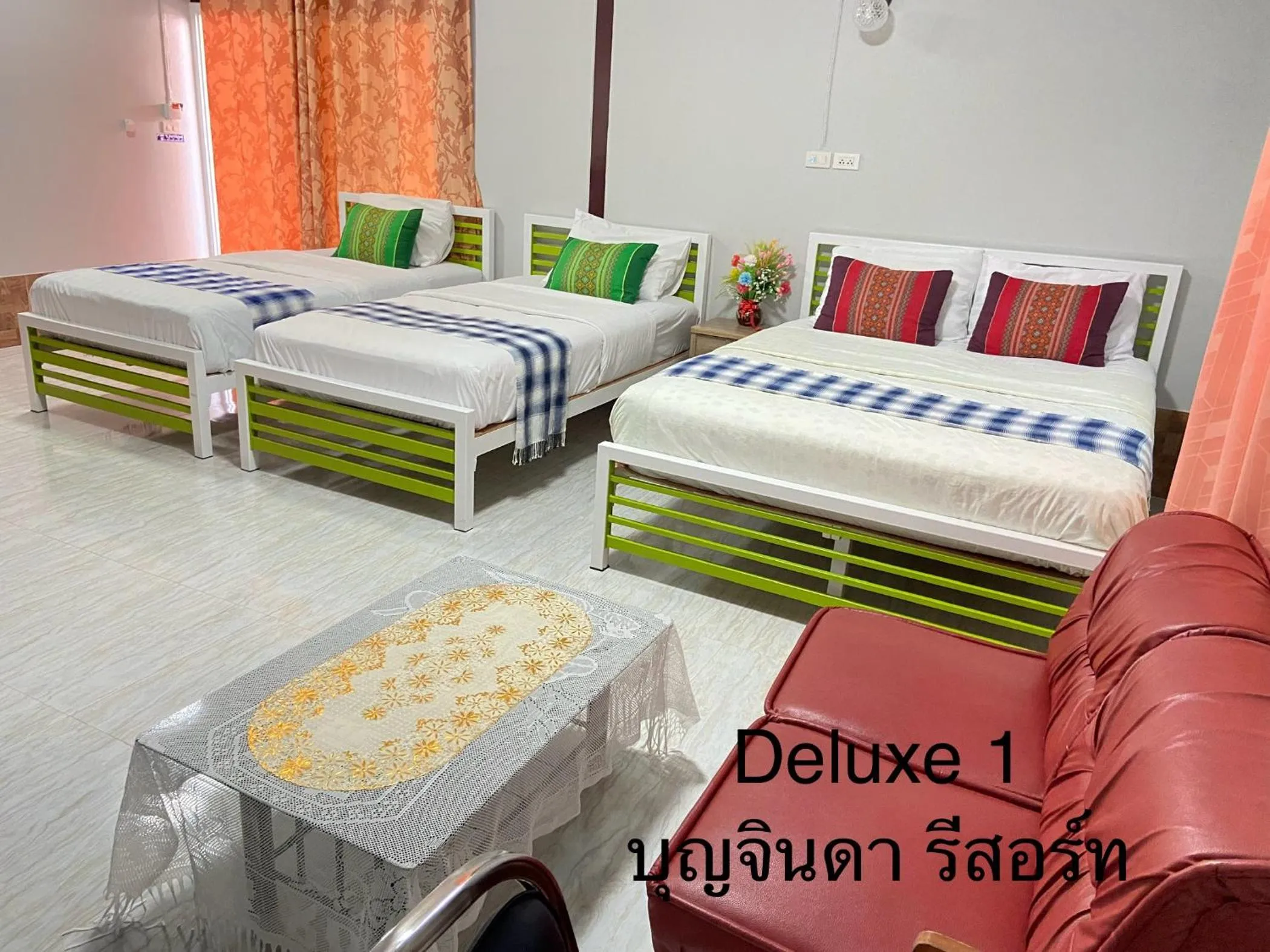 Bed in บุญจินดา รีสอร์ท