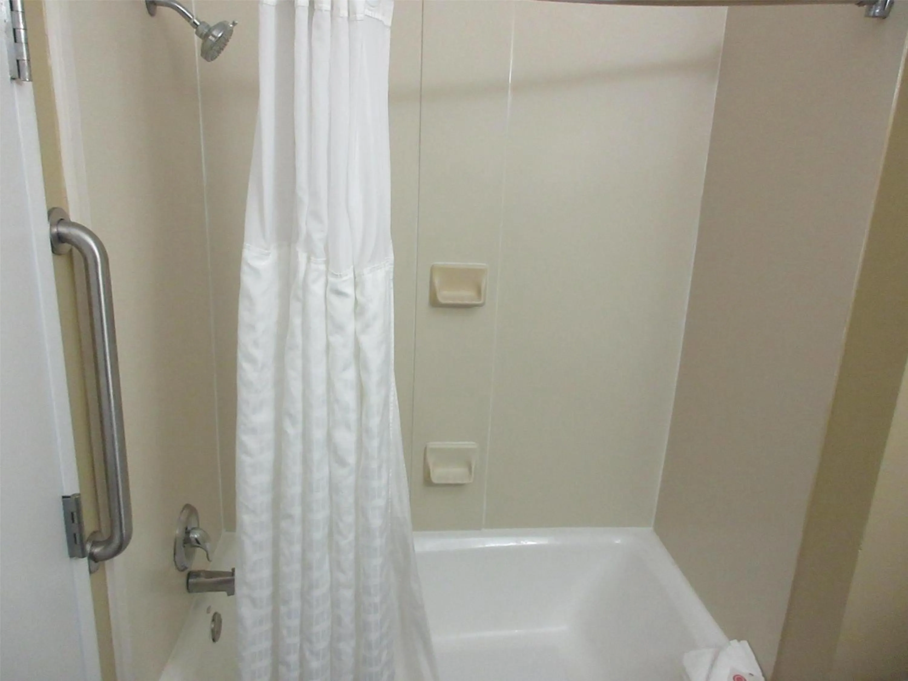 Bathroom in Best Western Kenner