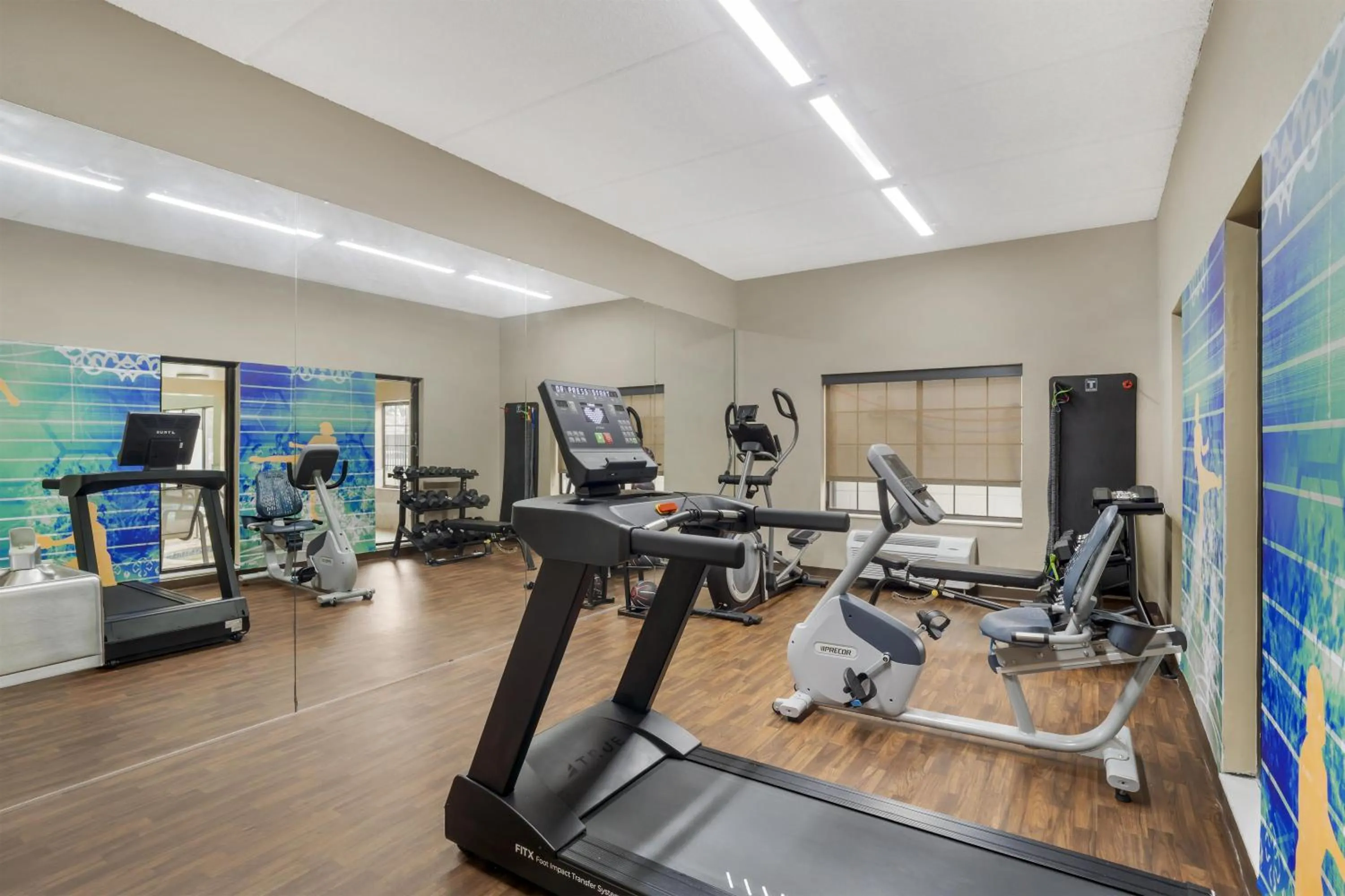 Fitness centre/facilities in Best Western Kenner