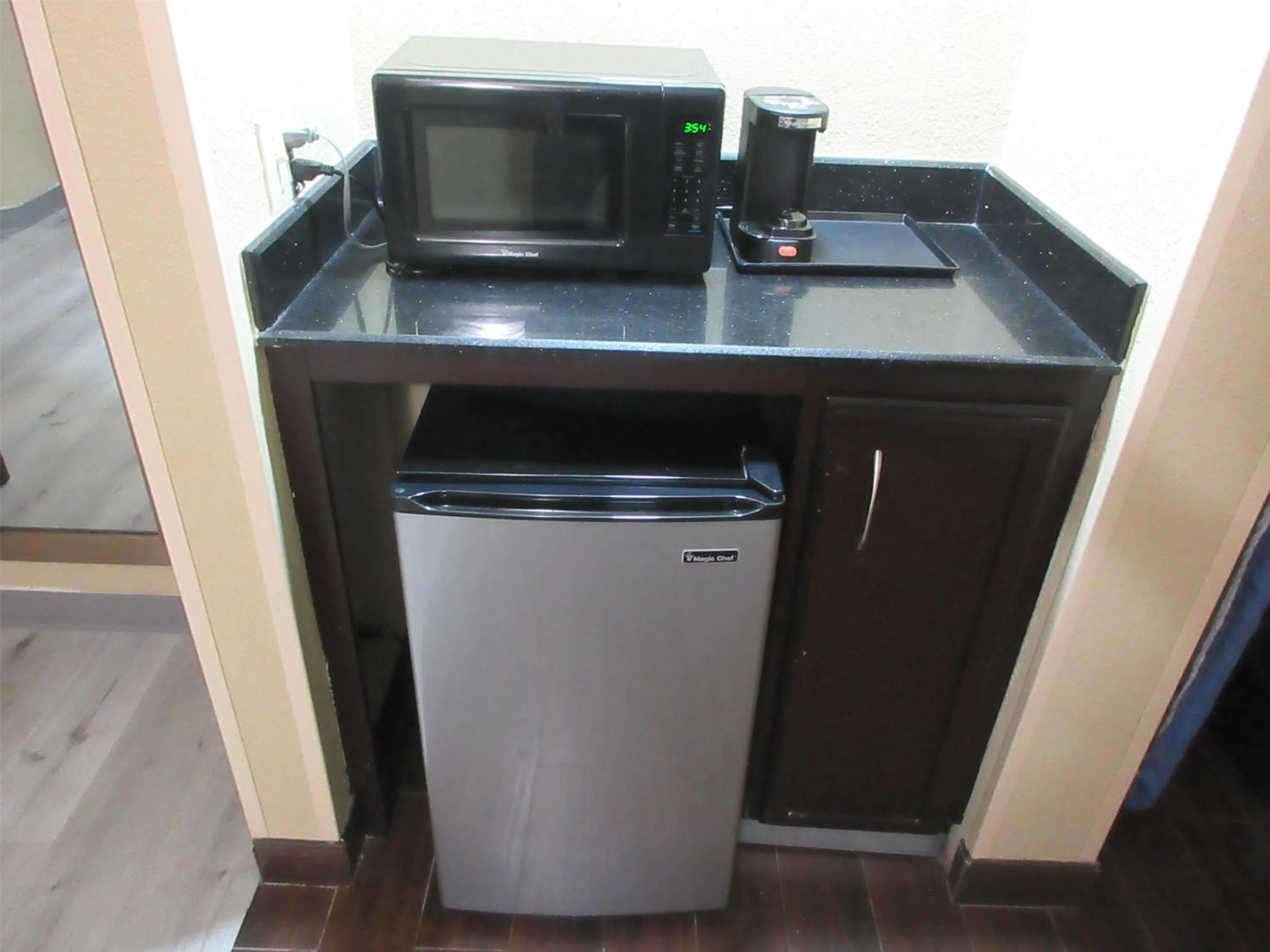 Photo of the whole room in Best Western Kenner