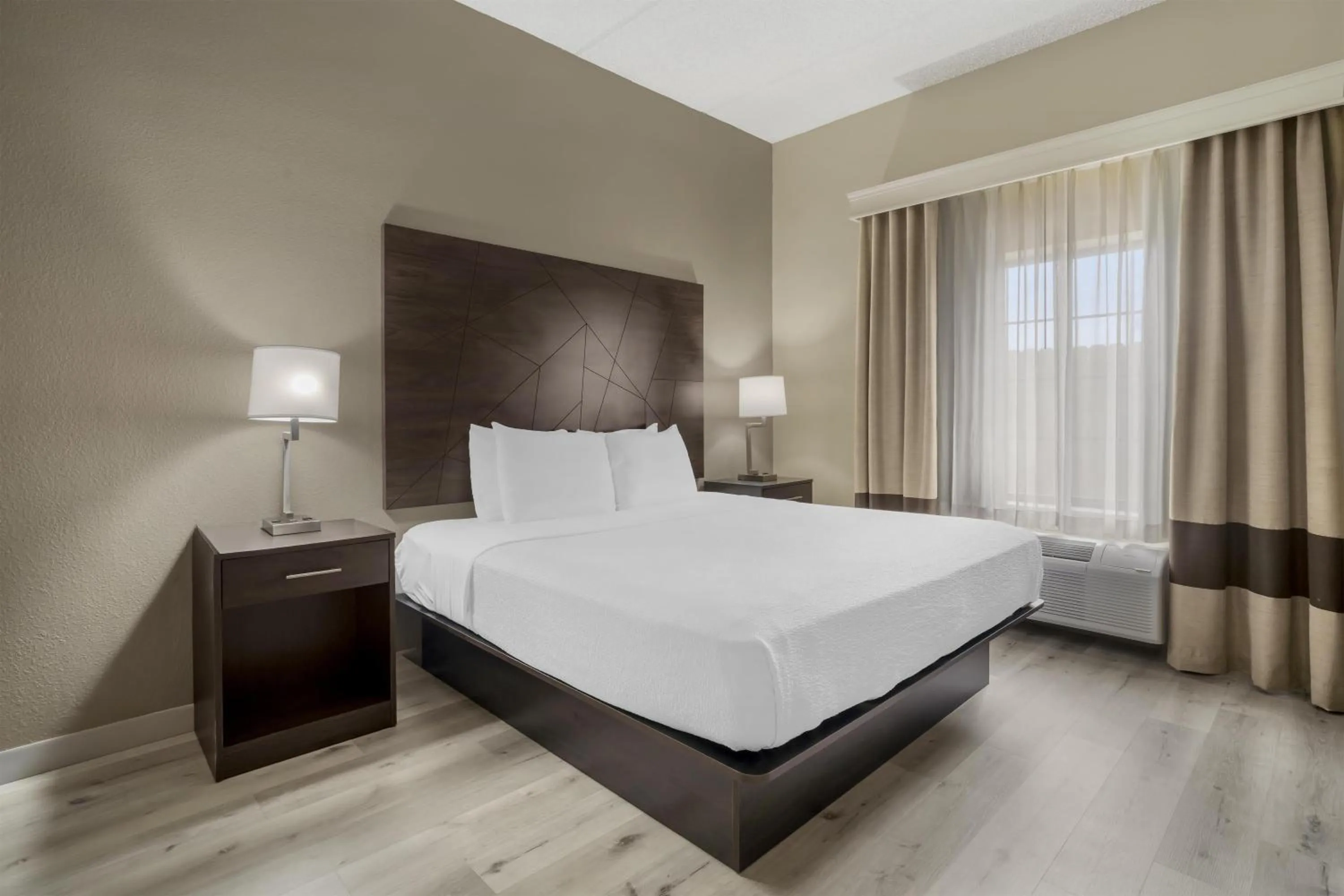 Bedroom, Bed in Best Western Kenner