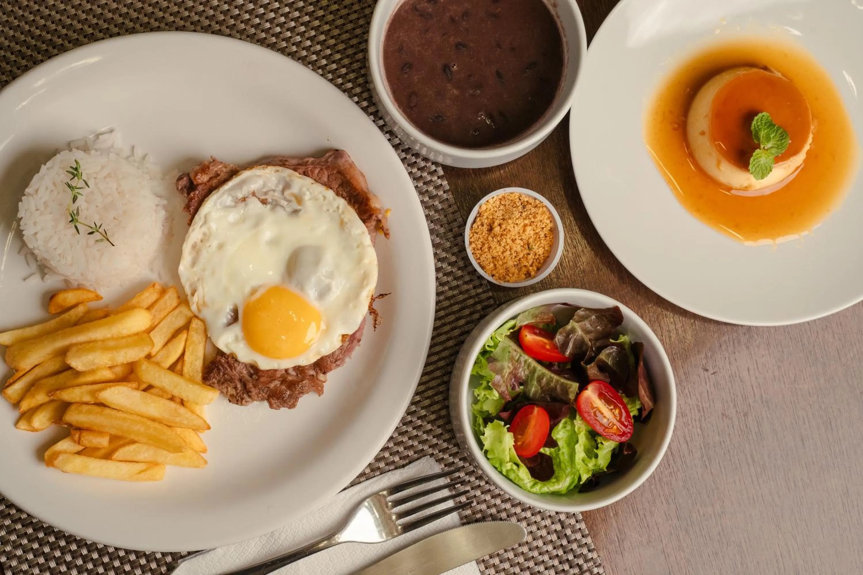 Restaurant/places to eat in Interclass Florianópolis