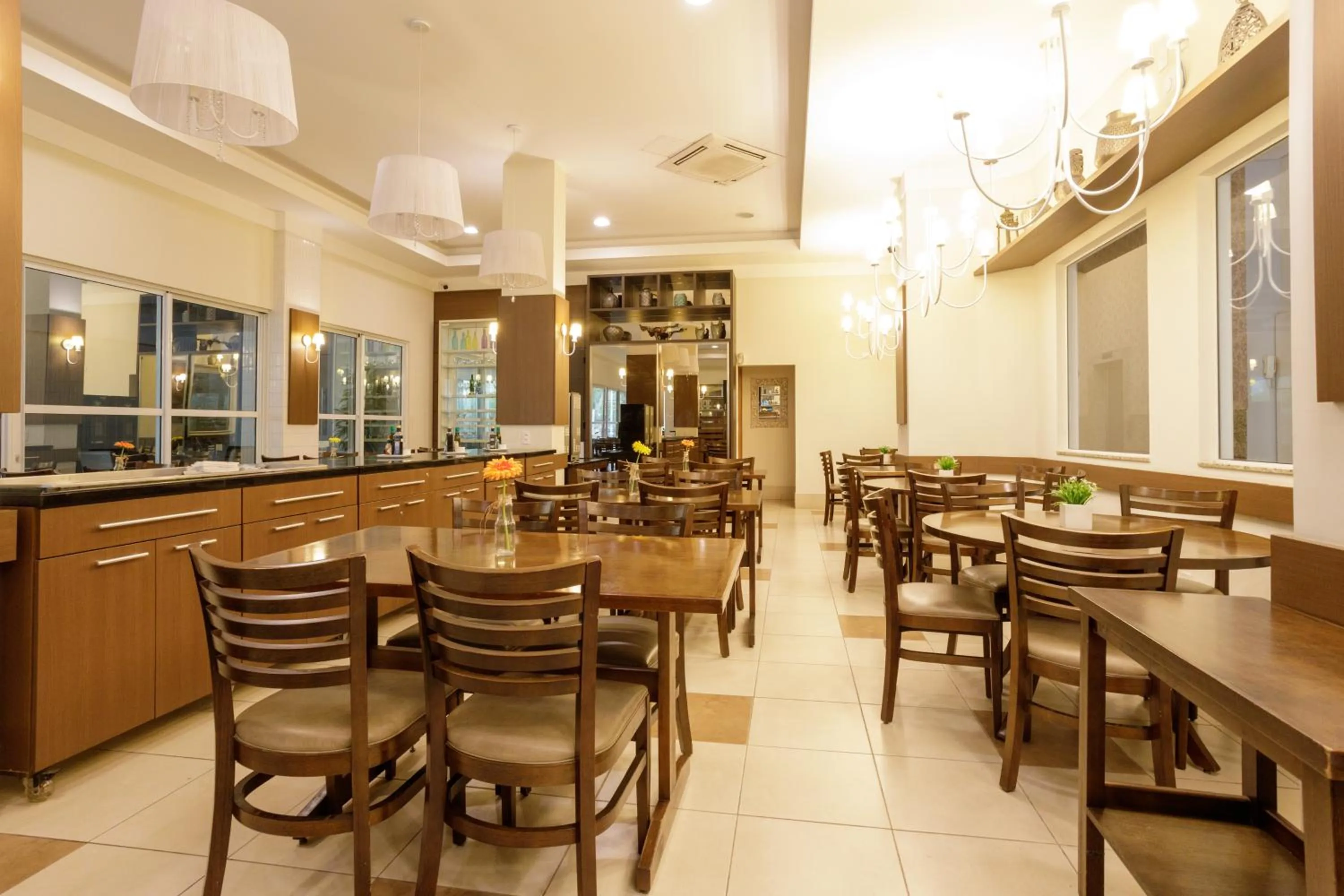 Restaurant/places to eat in Interclass Florianópolis