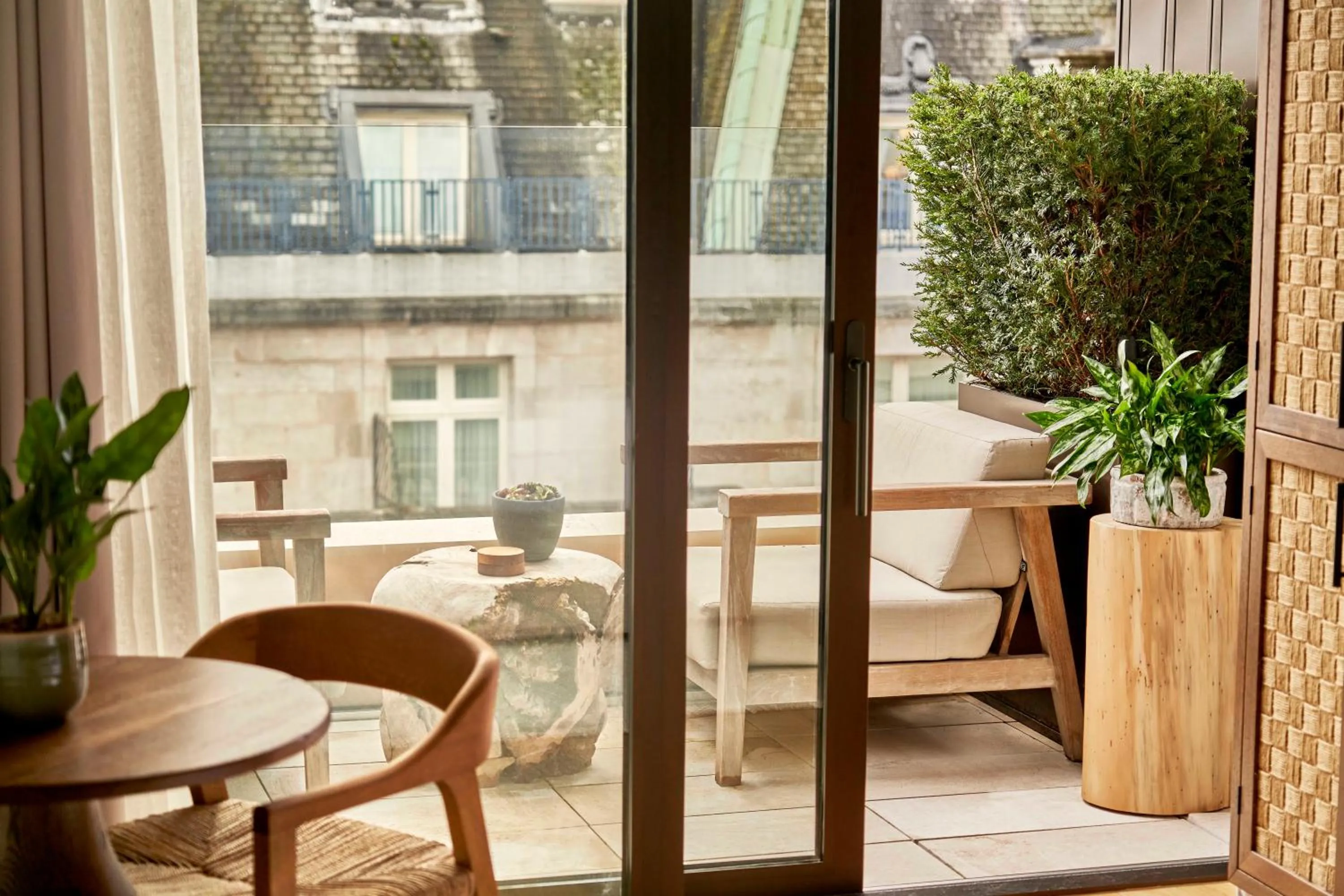 Patio in 1 Hotel Mayfair