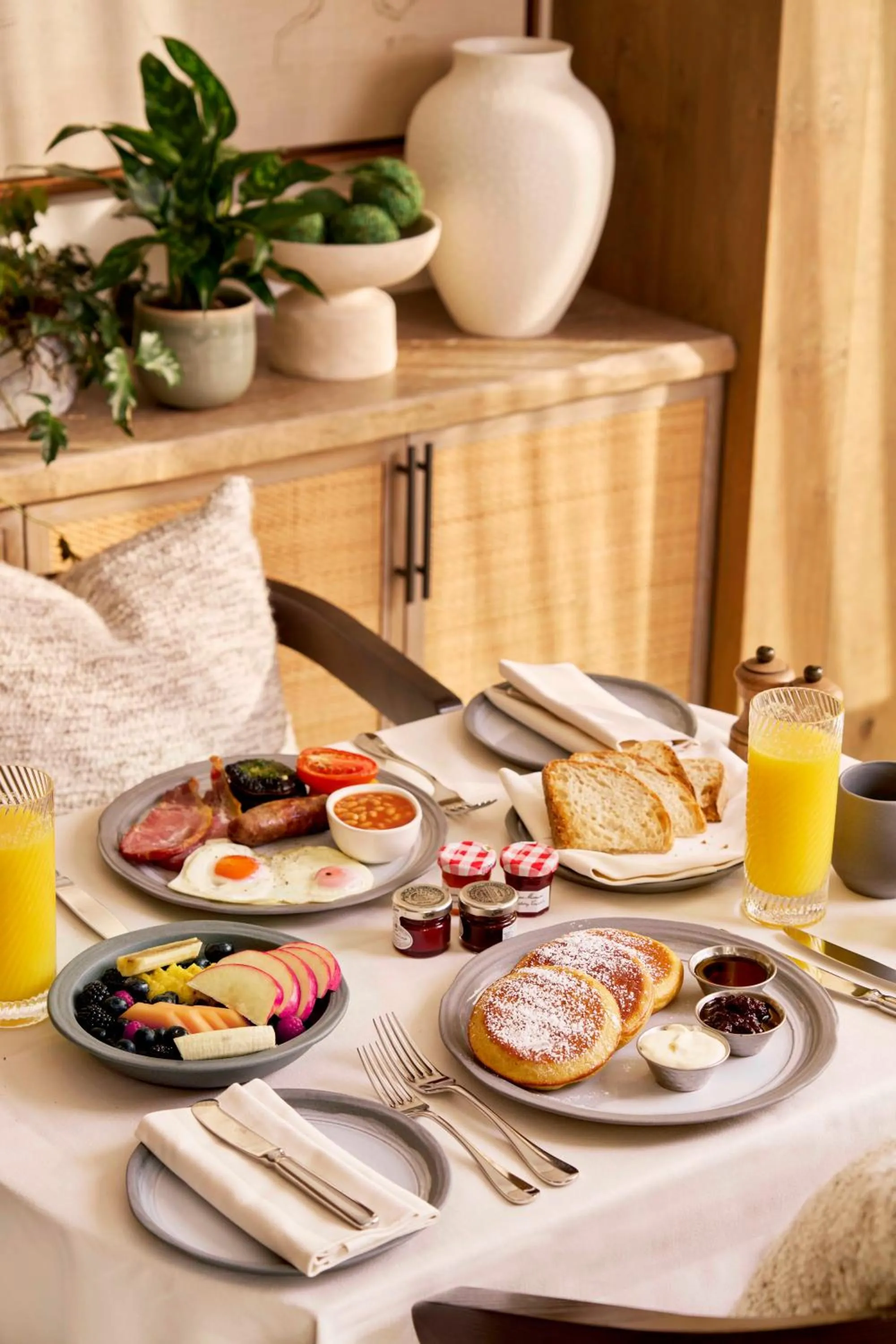 Breakfast in 1 Hotel Mayfair