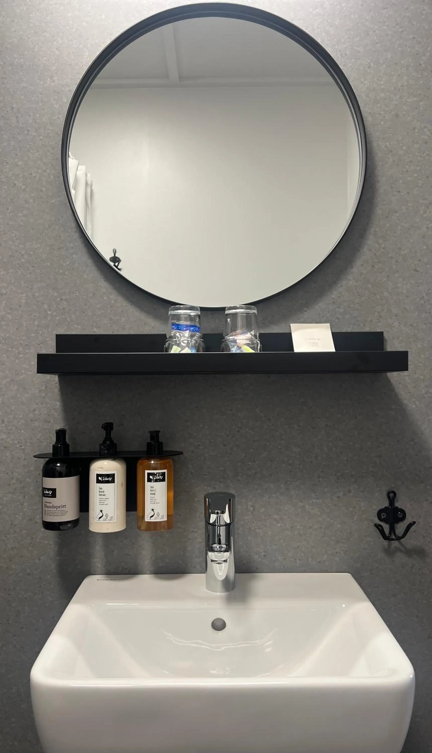 Bathroom in Aurora Lodge Hotel