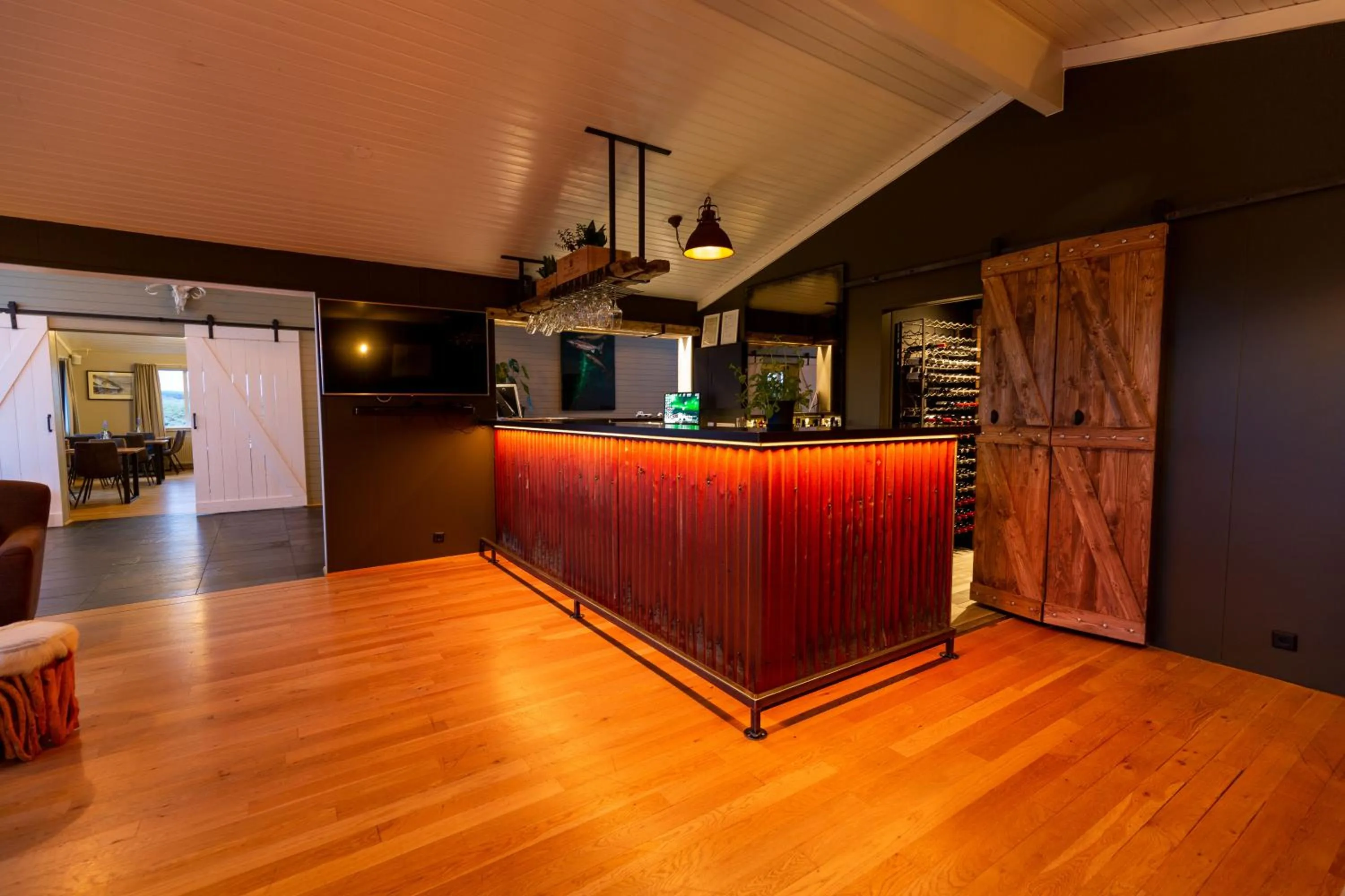 Lounge or bar in Aurora Lodge Hotel