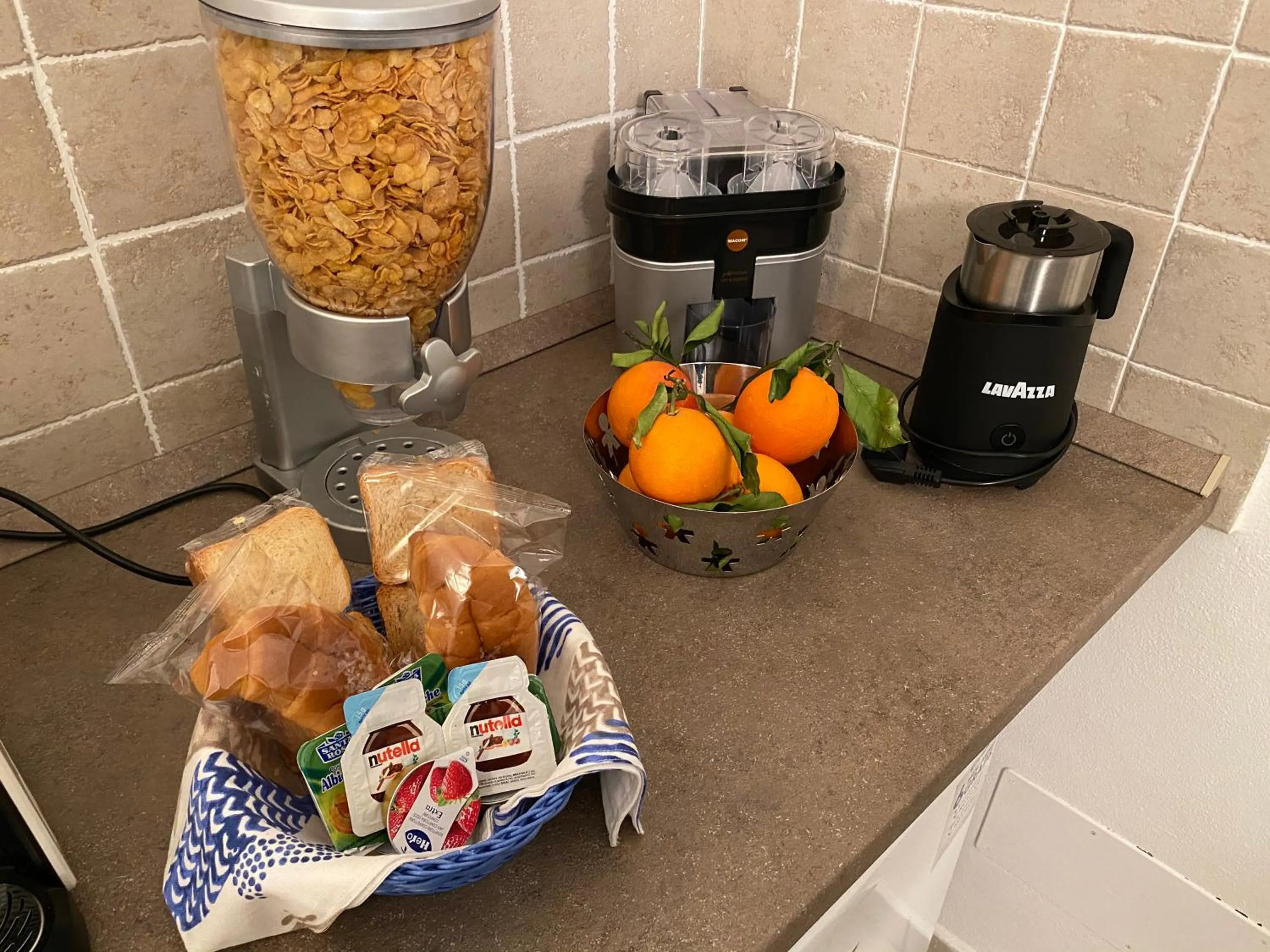 Coffee/tea facilities in B&B ALDA