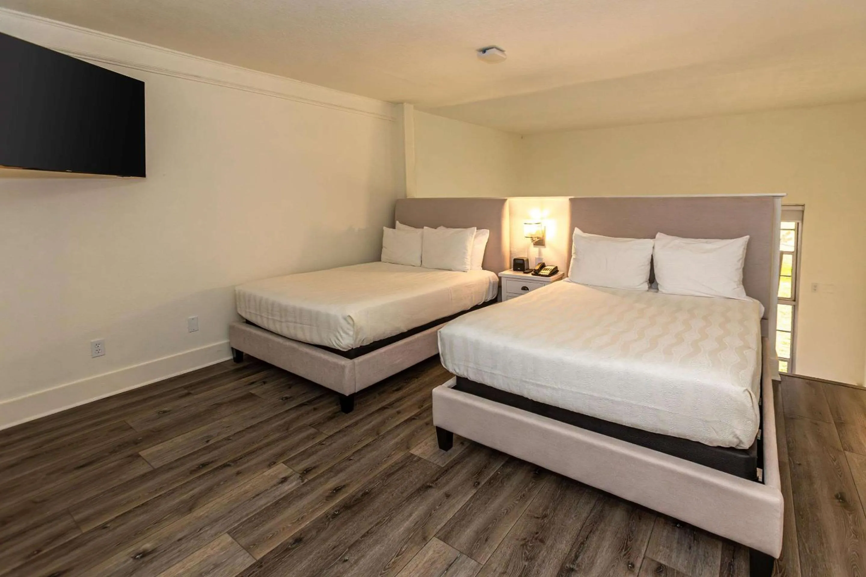 Bedroom in Plantation Resort on Crystal River, Ascend Hotel Collection