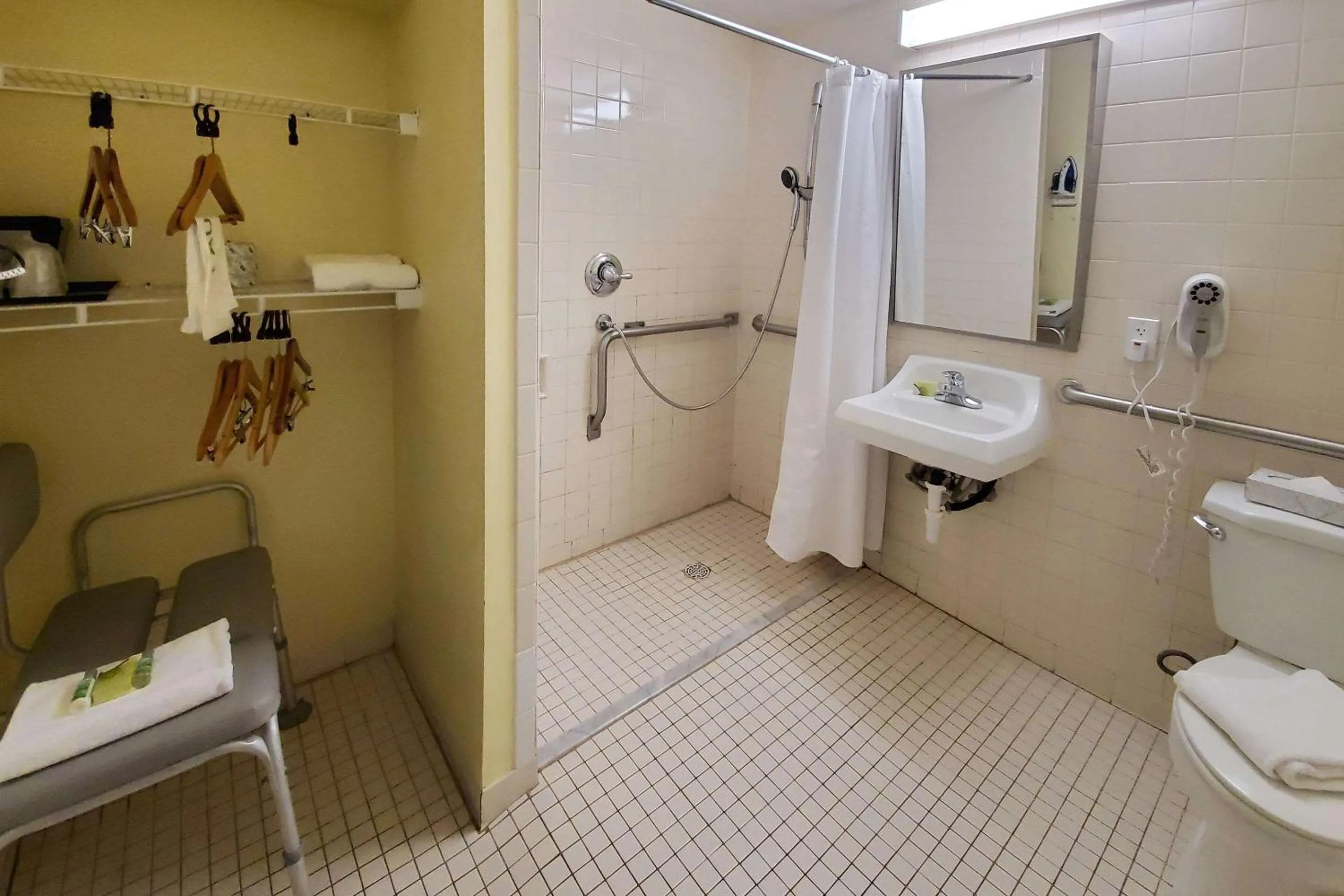 Bedroom in Plantation Resort on Crystal River, Ascend Hotel Collection