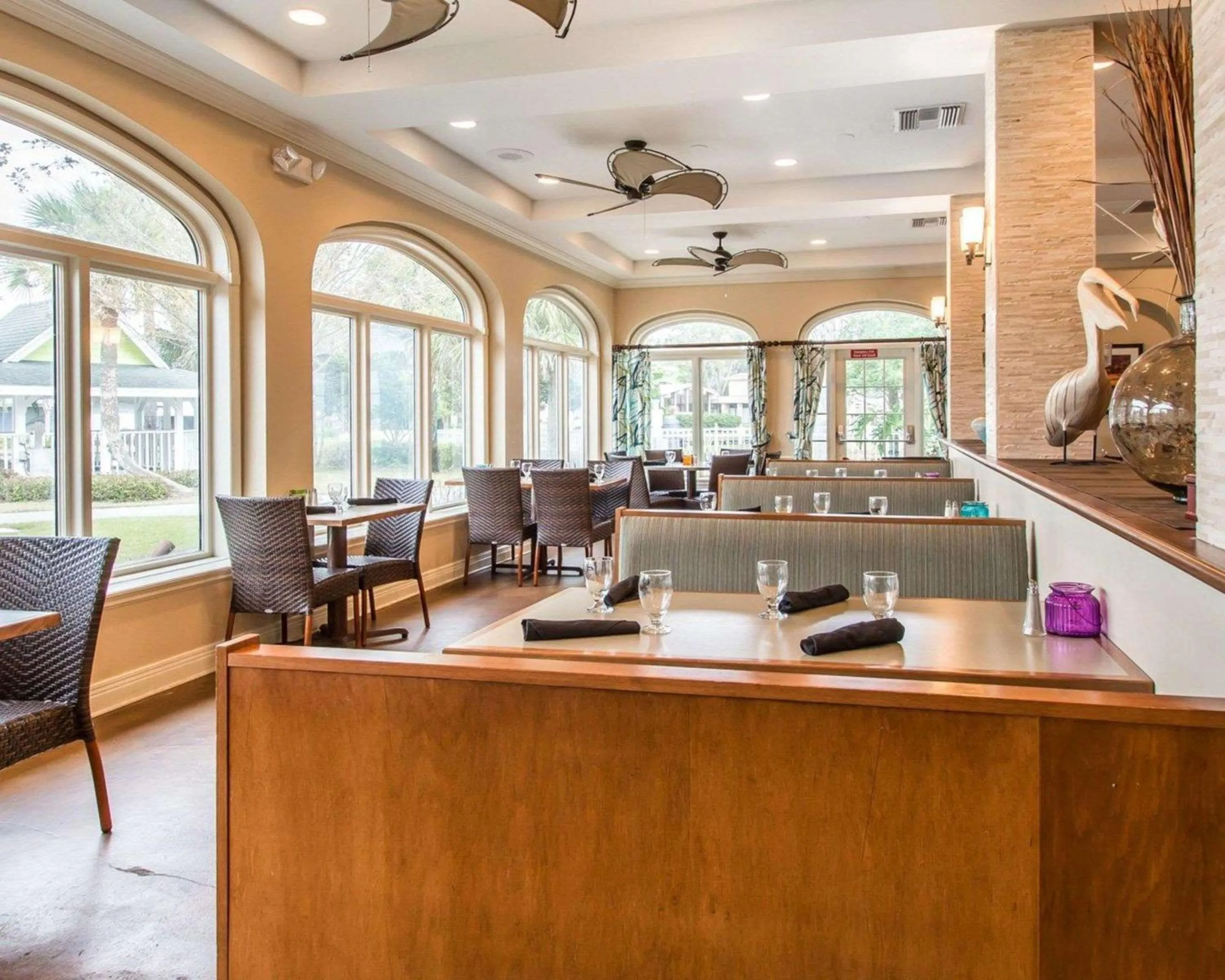 Restaurant/places to eat in Plantation Resort on Crystal River, Ascend Hotel Collection