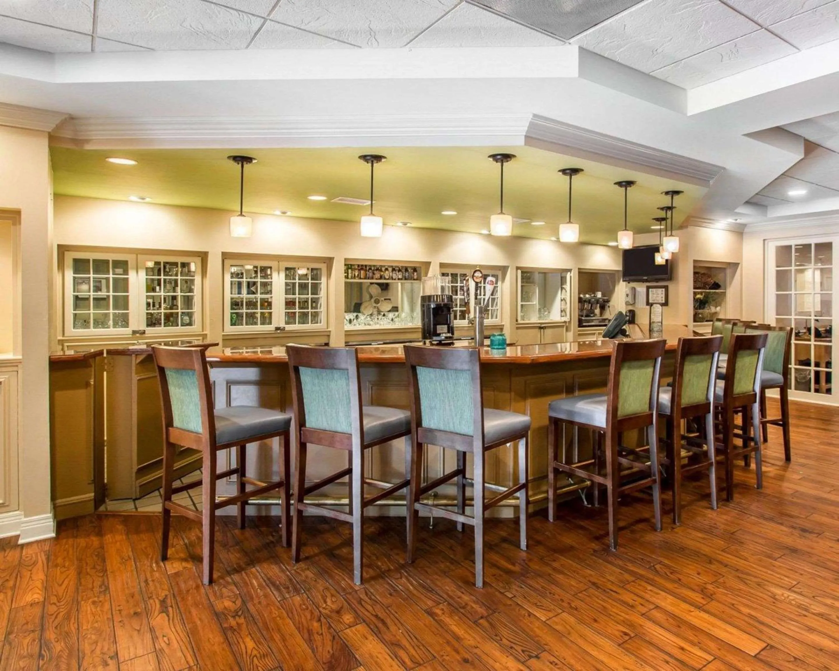 Restaurant/places to eat in Plantation Resort on Crystal River, Ascend Hotel Collection