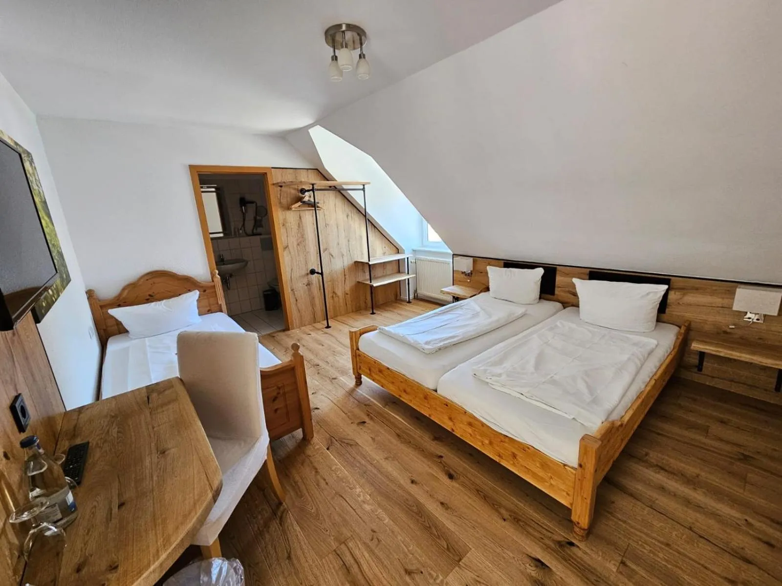 Bed in Hotel & Restaurant Tanne